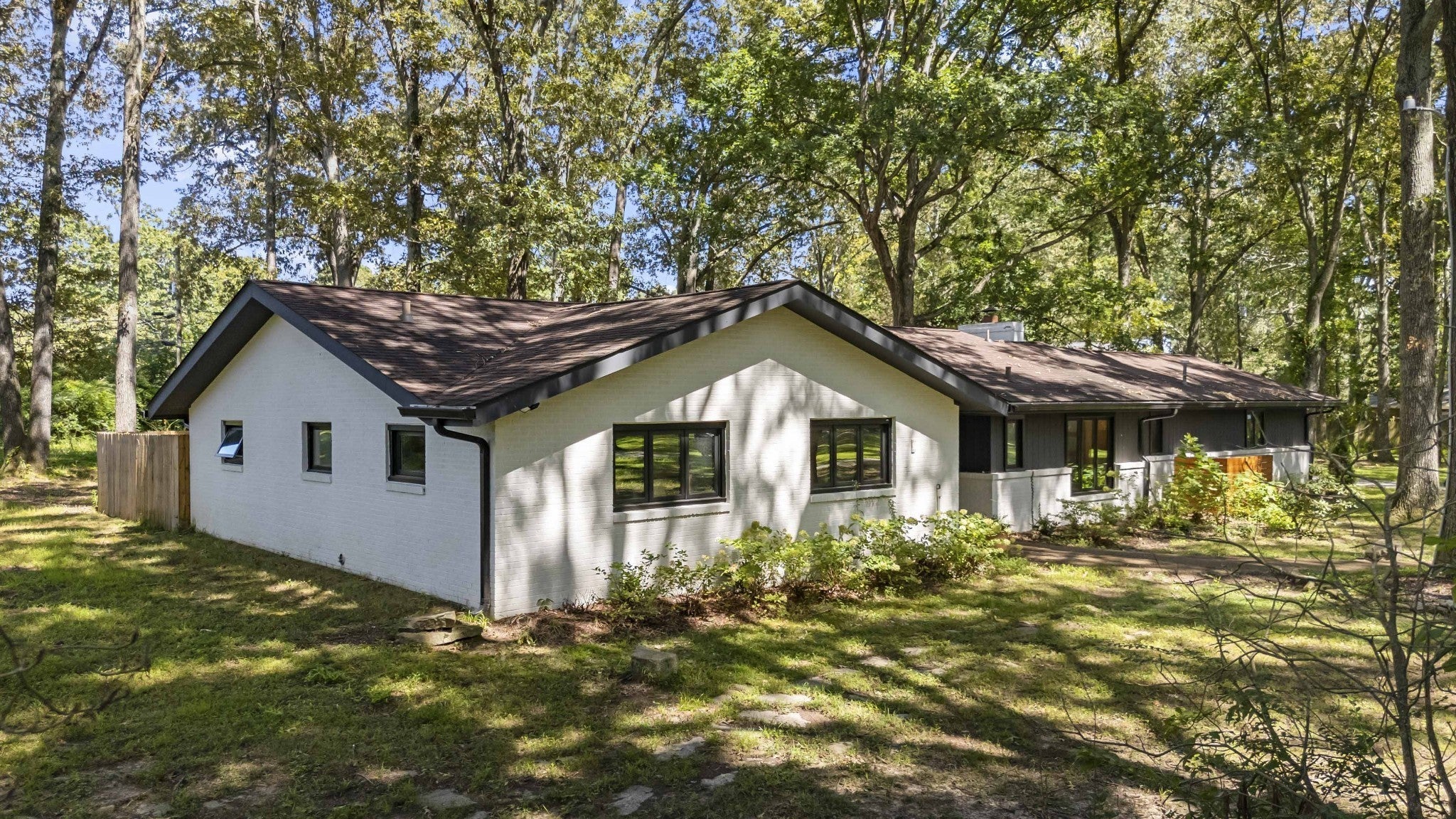 512 Westwood Dr — photo