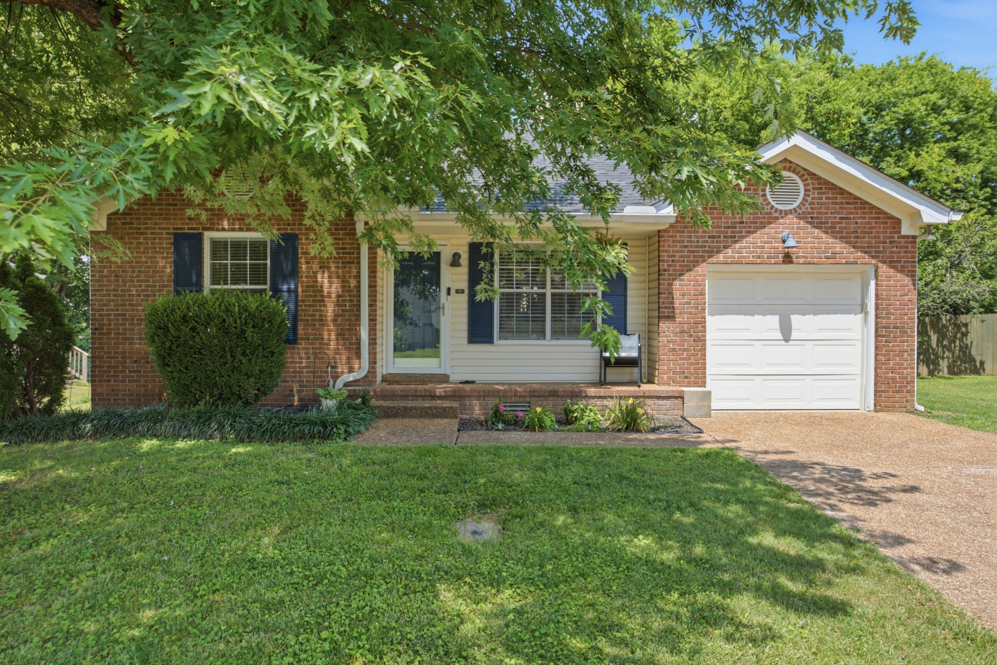 365 N Birchwood Dr — photo