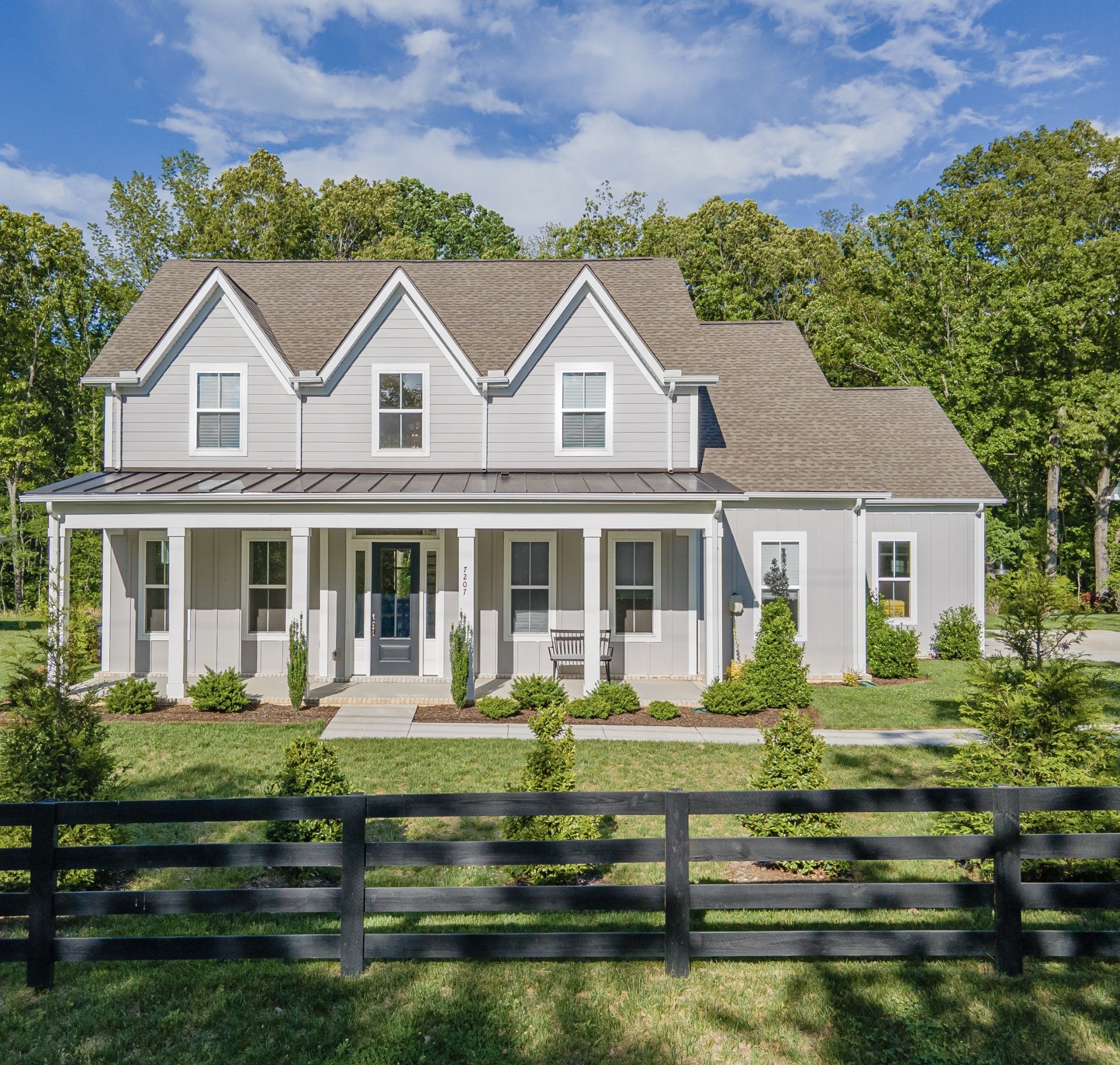 7207 Lake Rd — photo