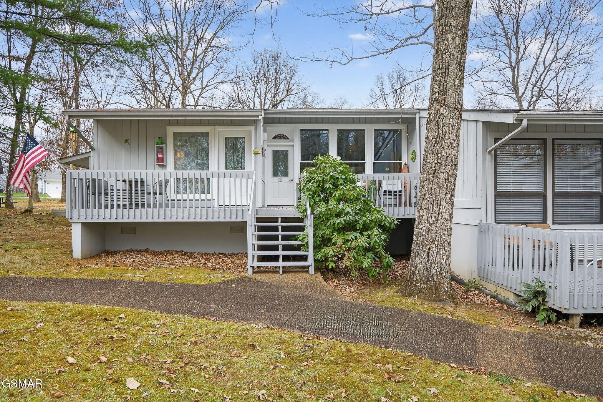 15 Eagle Court — photo