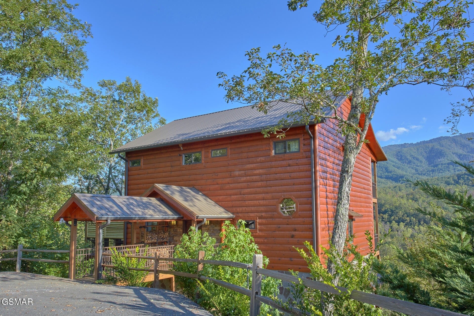 Home in Gatlinburg, TN 37738 — photo 2