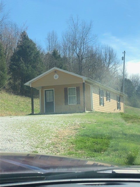 2100 Columbia Hwy — photo