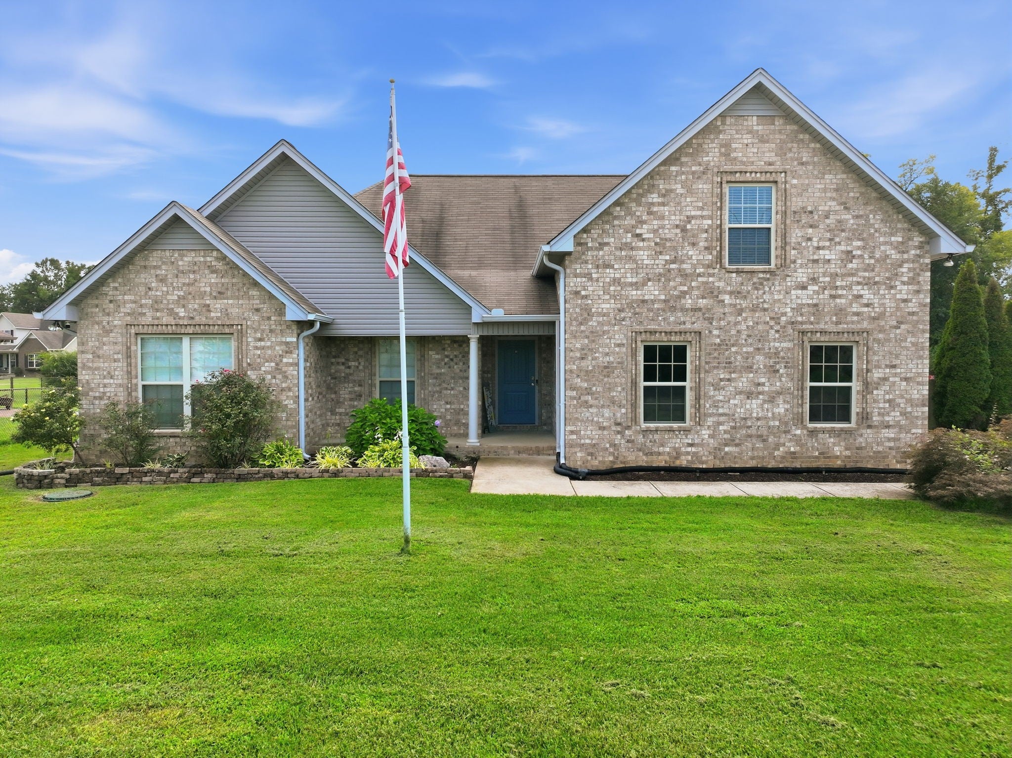 1305 Round Rock Dr — photo