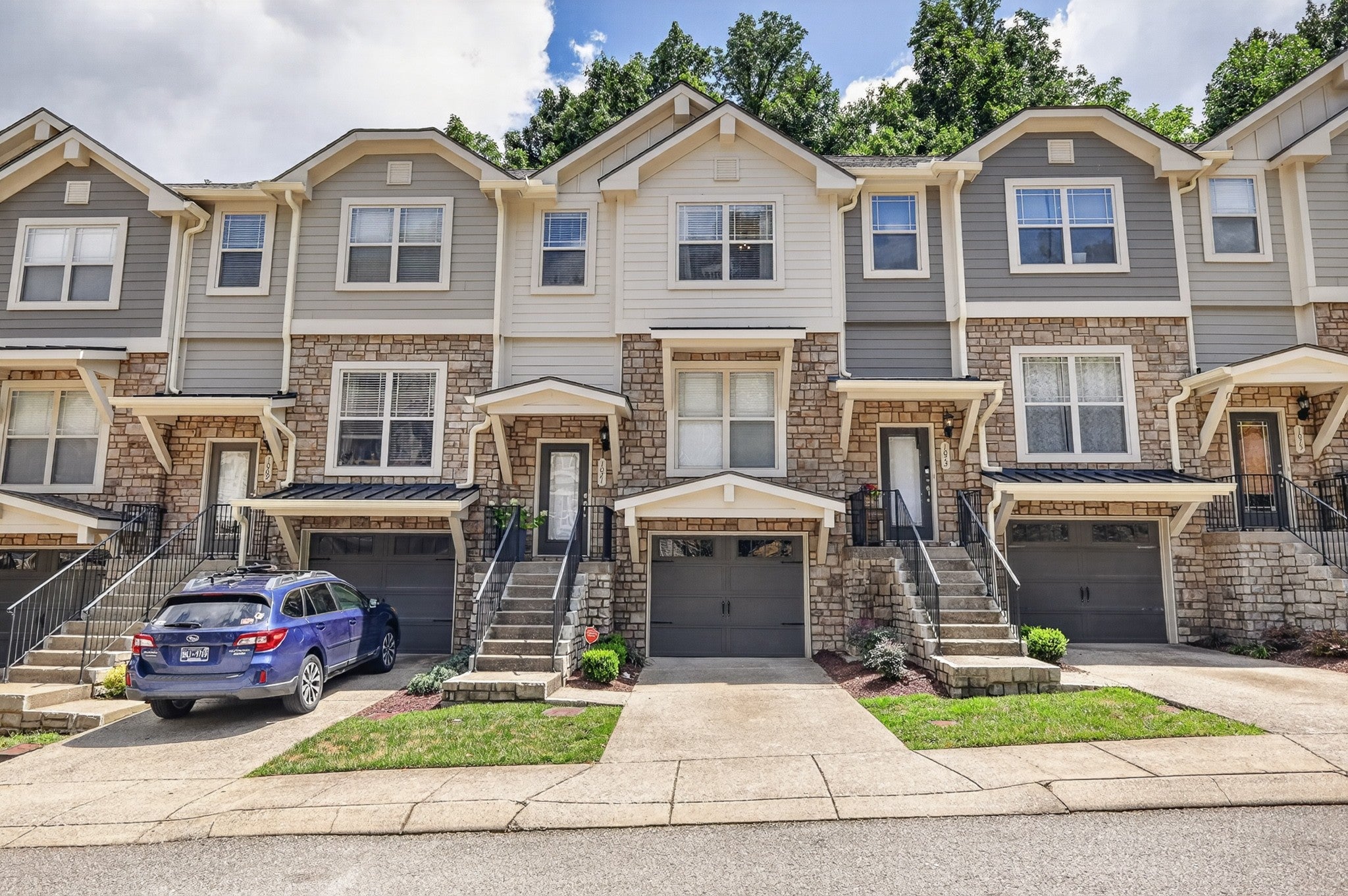 1071 Woodbury Falls Dr — photo