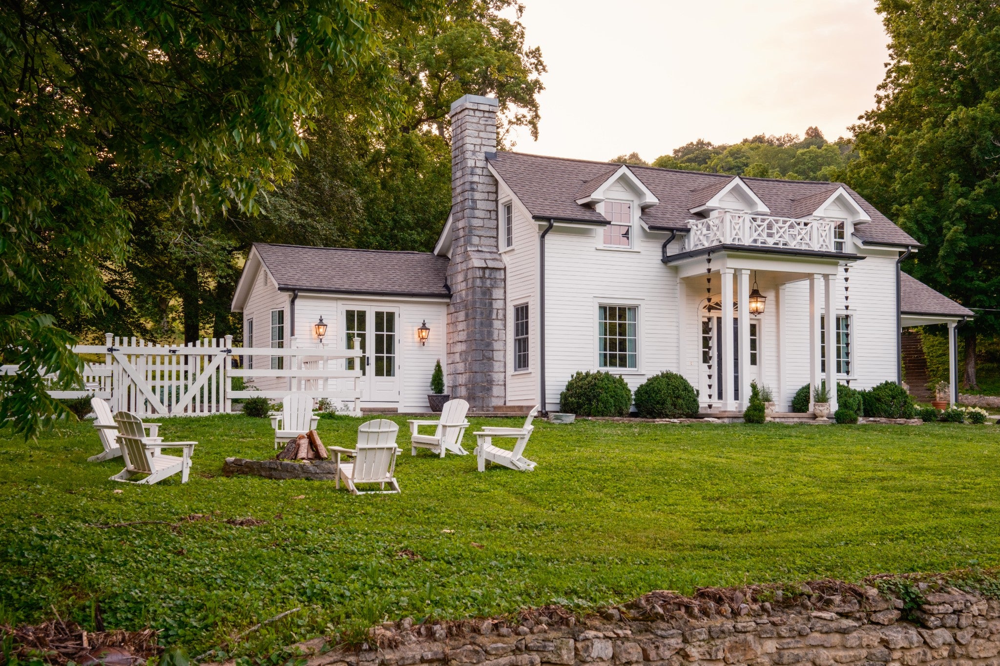 2405 Thompson Rd — photo