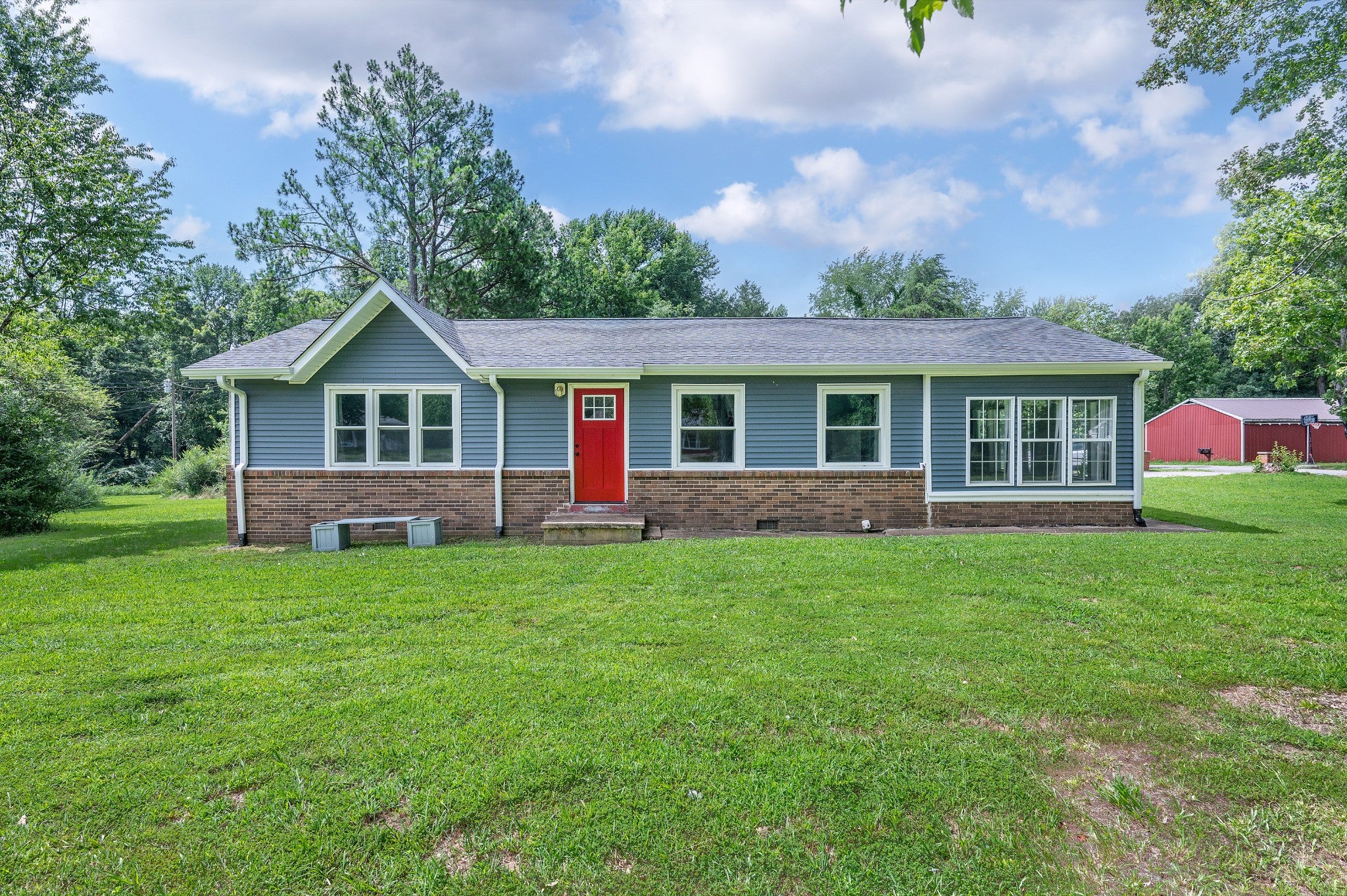 19 Ostewig Dr — photo
