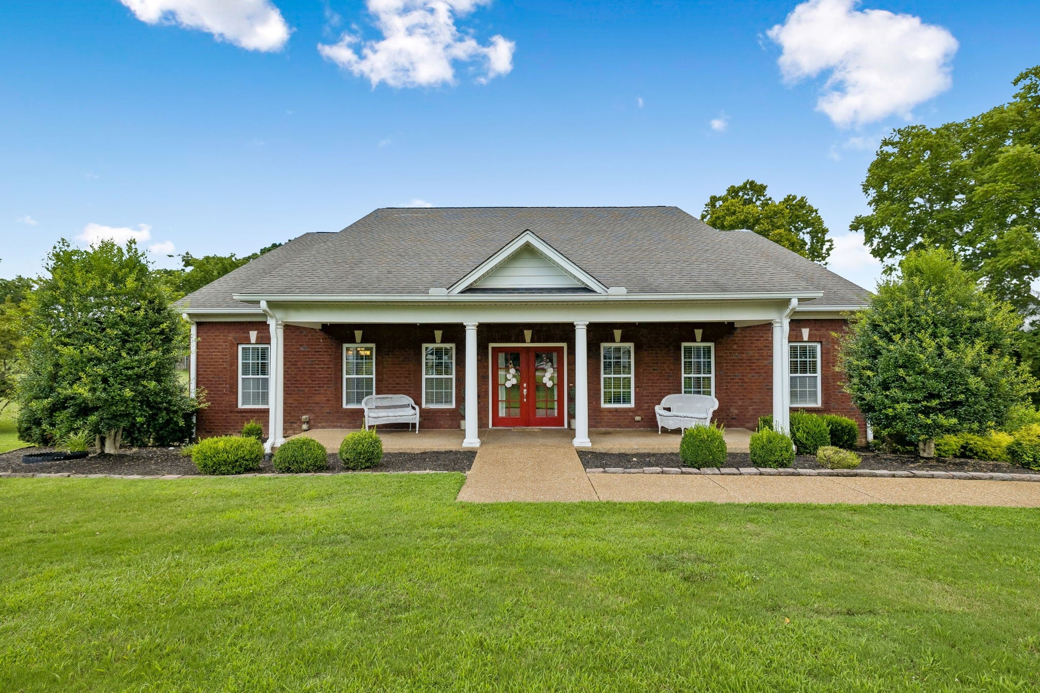 116 Faulkner Ln — photo