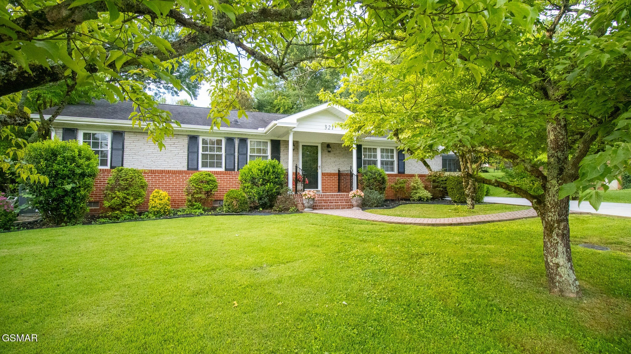 321 Creekmoor Drive — photo