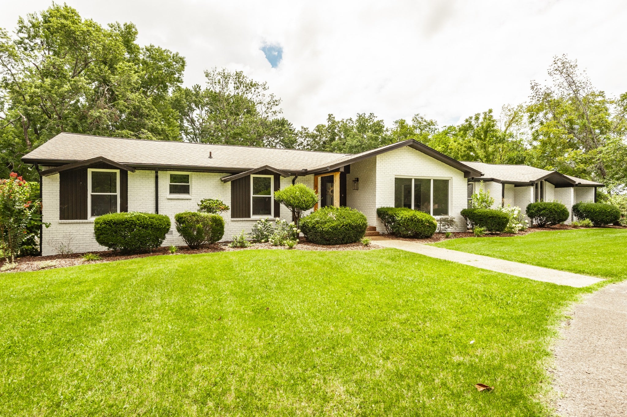 205 Bluegrass Dr — photo