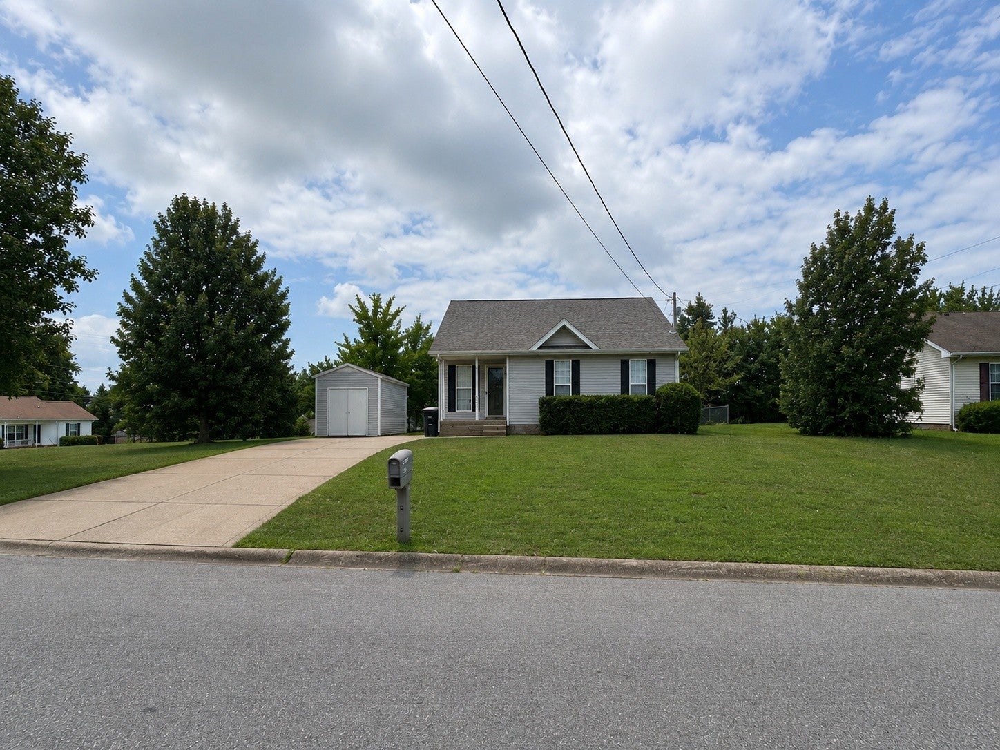954 Winesap Rd — photo