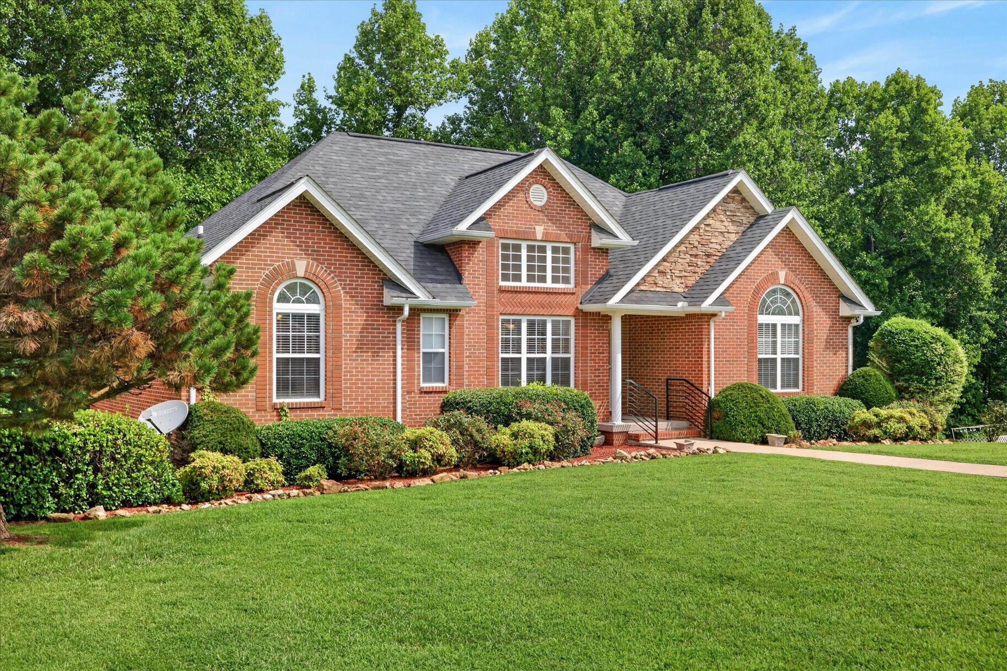 1422 Grassland Dr — photo