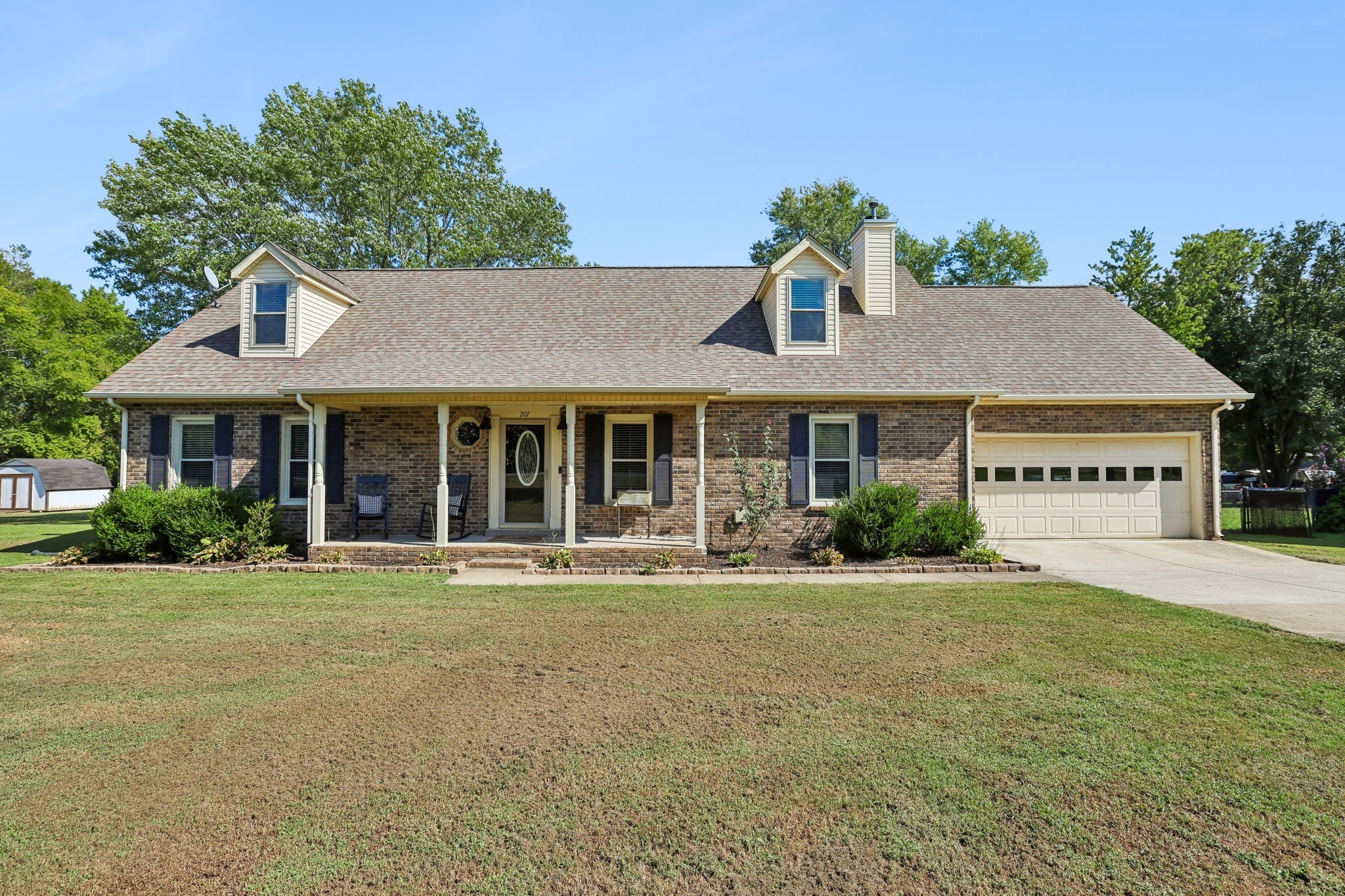 207 Peebles Dr — photo