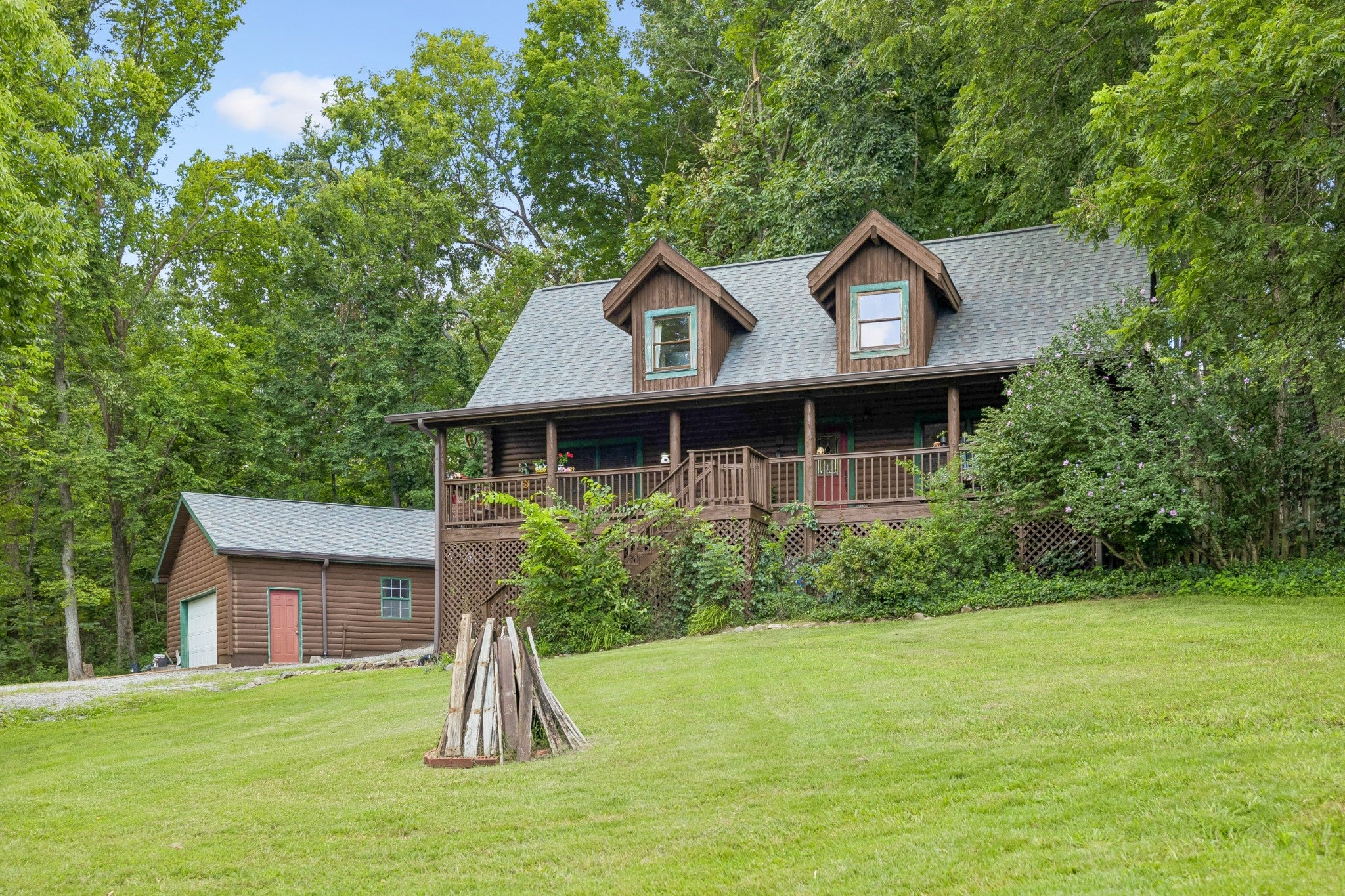 532 Cummings Ln — photo