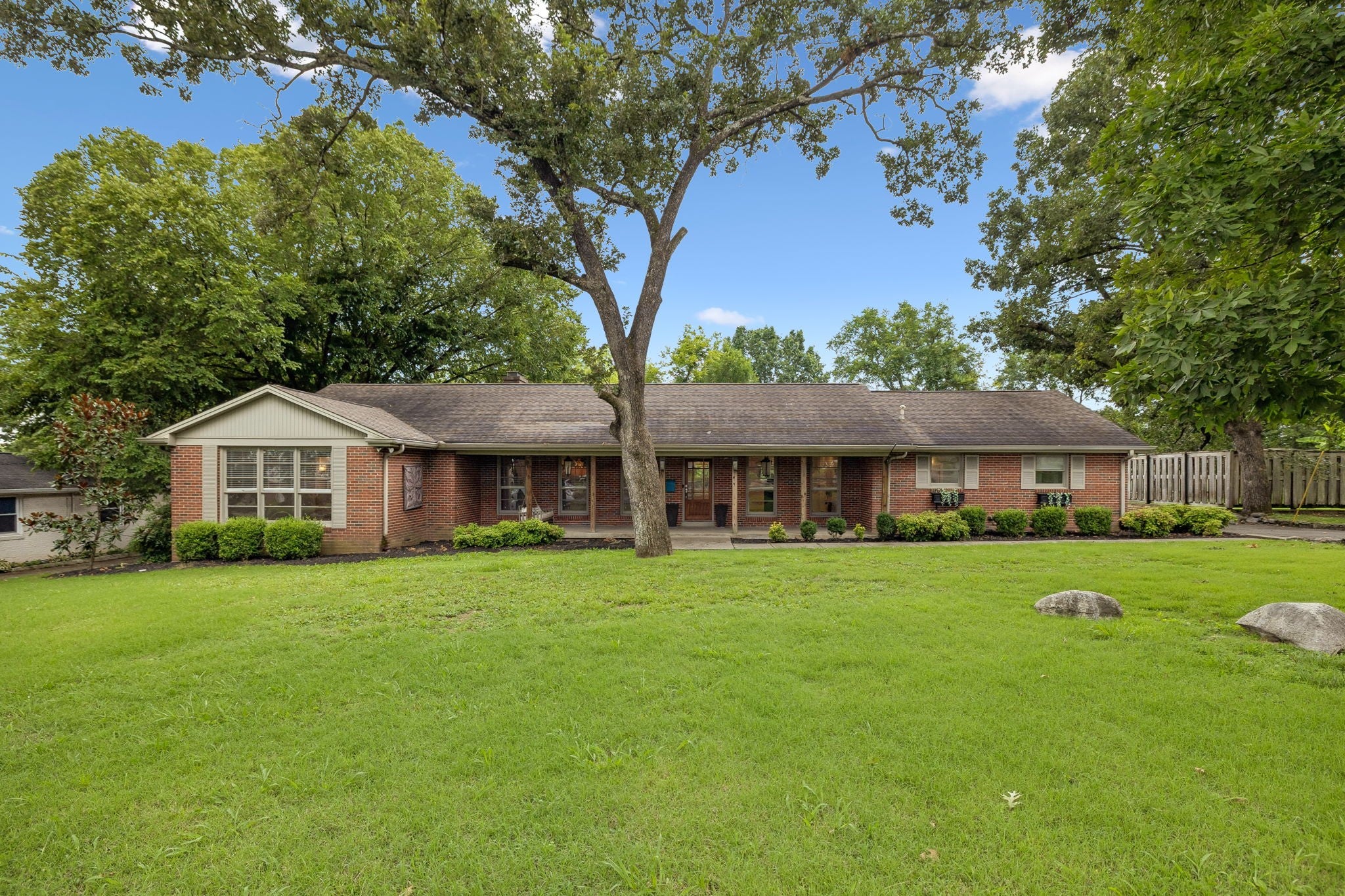 708 Westwood Dr — photo