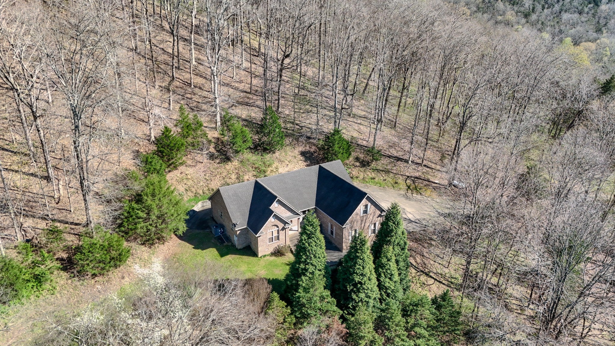 410 Britton Hollow Rd — photo