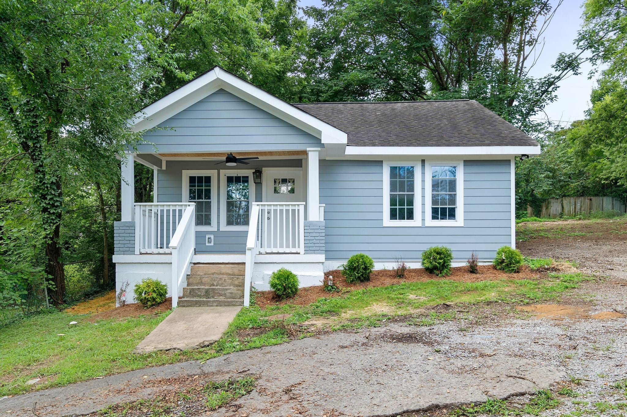 109 Evelyn Dr — photo