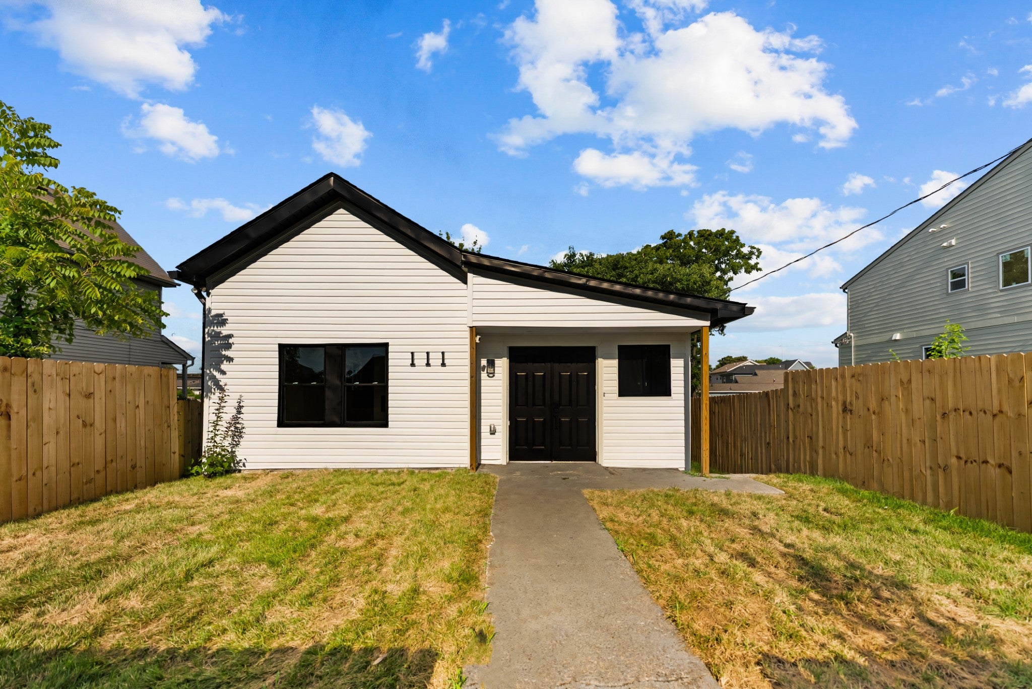 111 Lewis St — photo