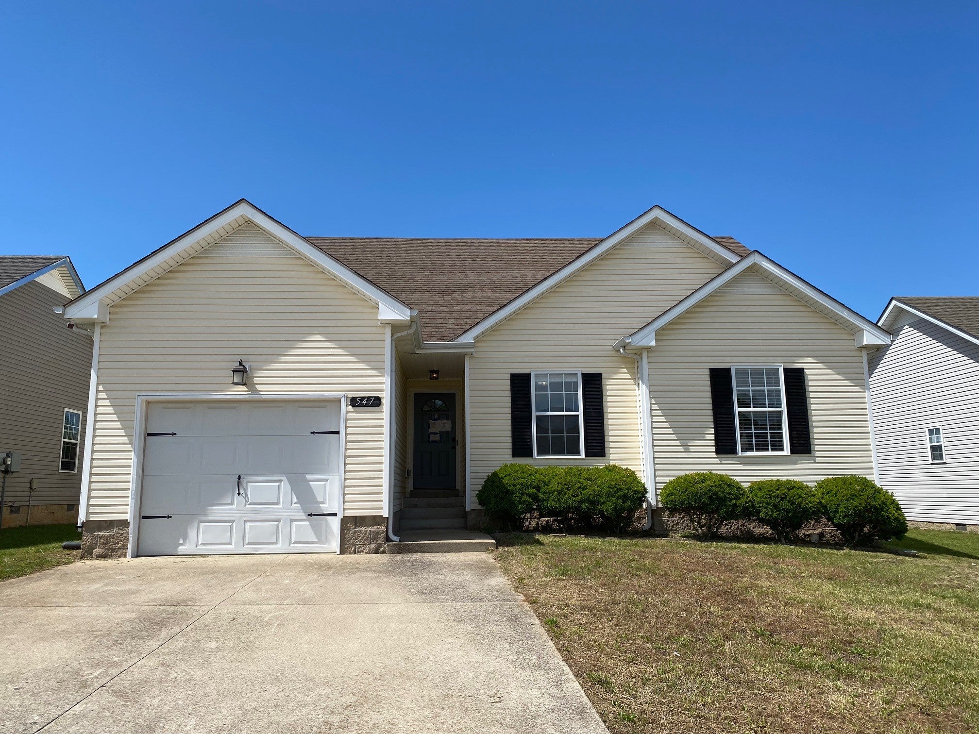 547 Fox Trot Dr — photo