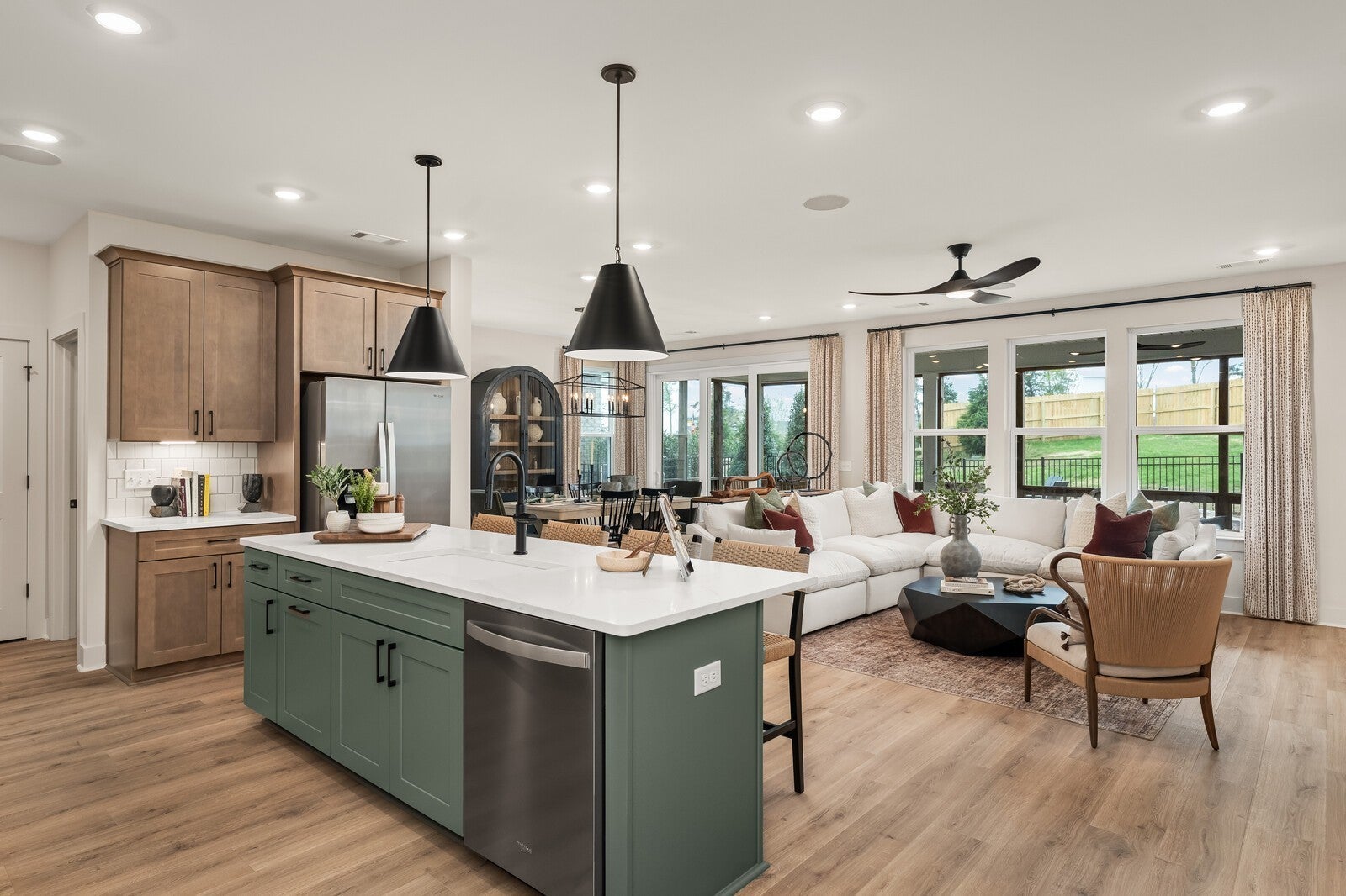 6189 Binns Lane — photo