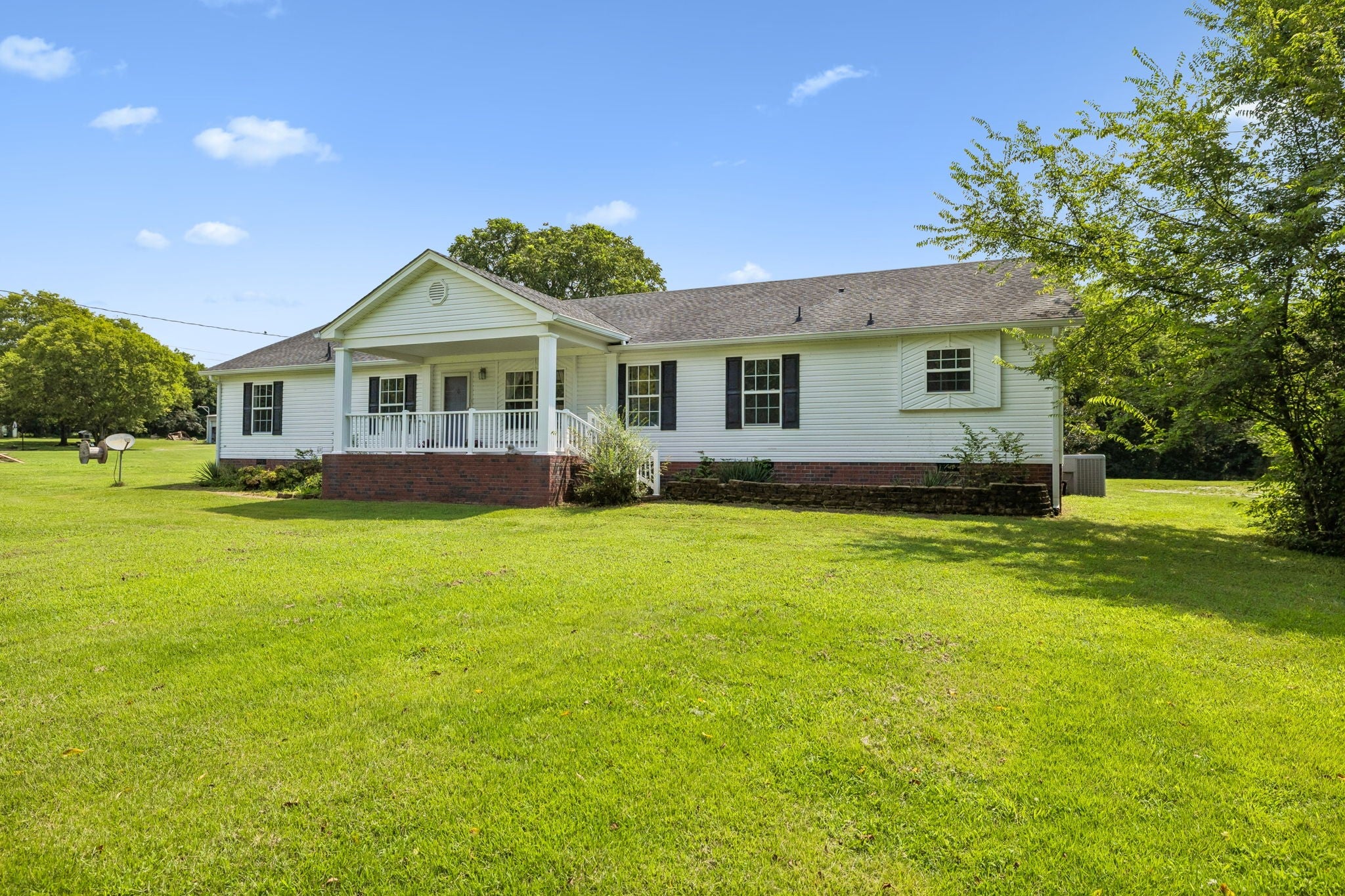 4238 N Chapel Rd — photo