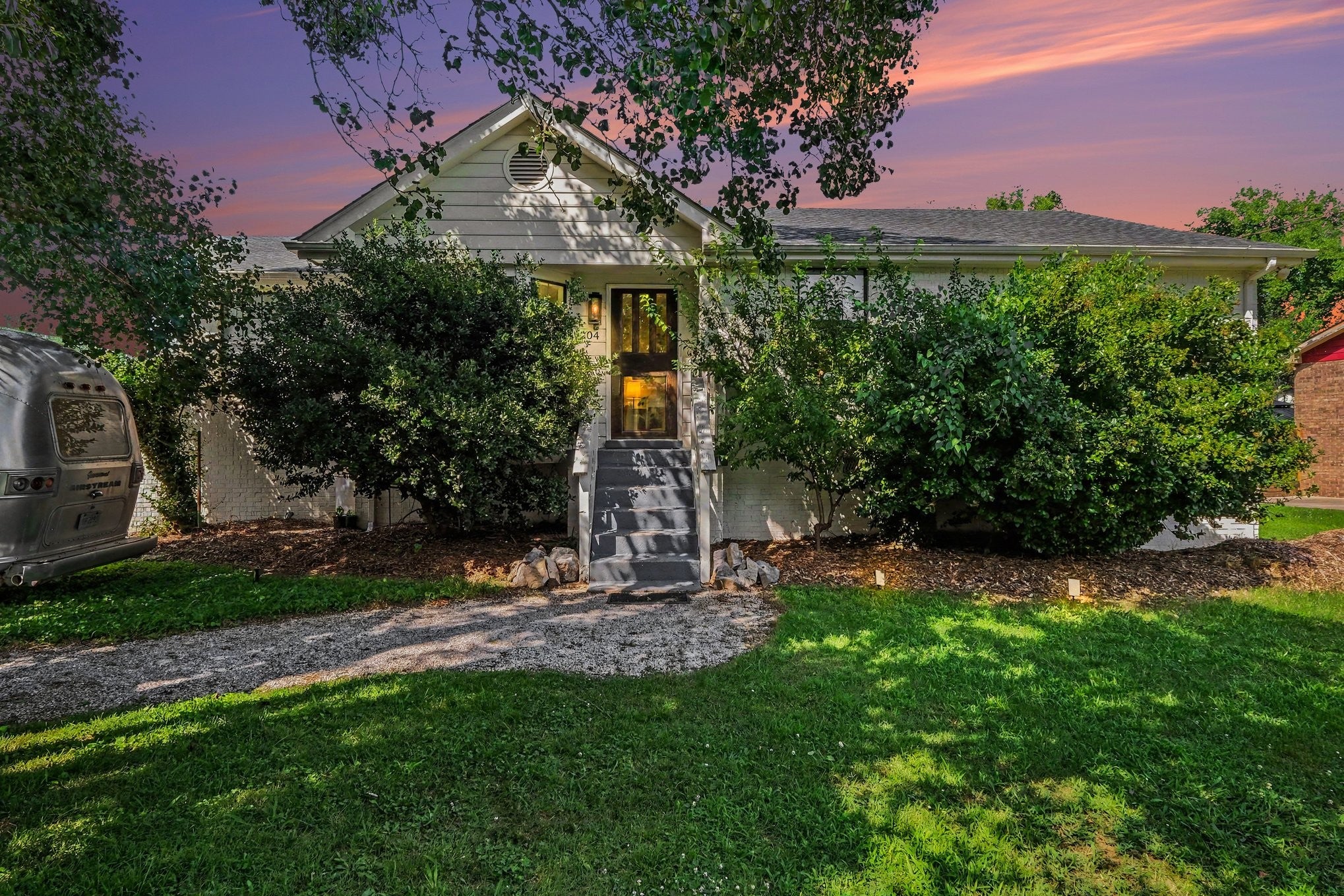 204 Morganmeade Ct — photo
