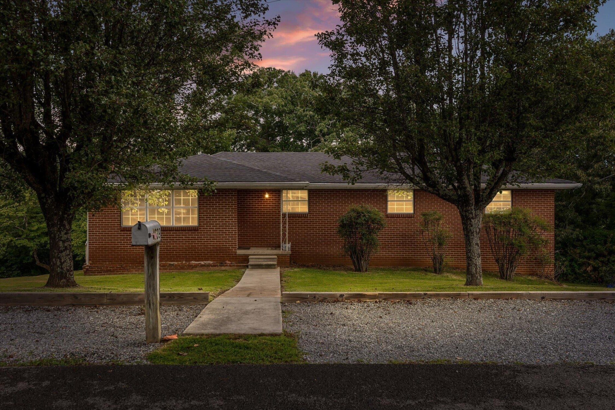 4639 Sherry Lane — photo