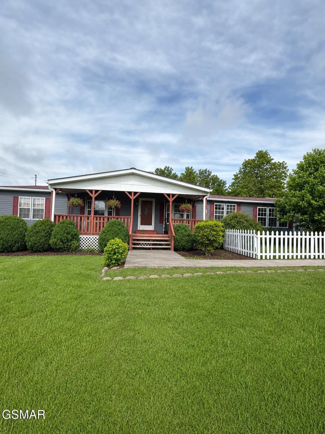 23 Treeline Court — photo