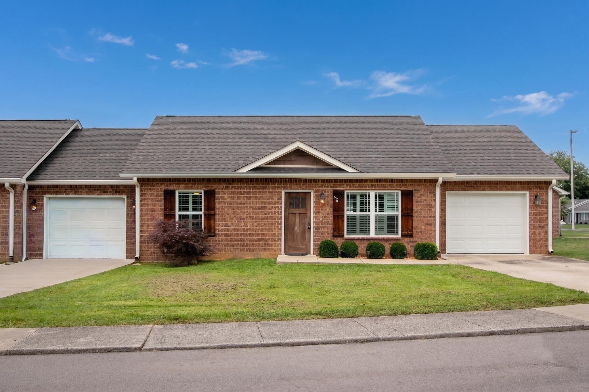 108 Dogwood Ct — photo