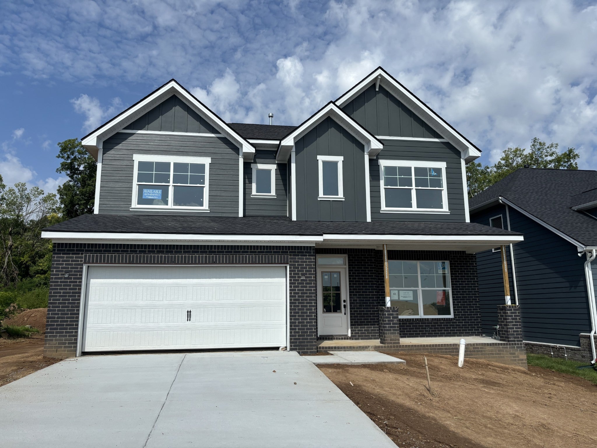 83 Russell Court — photo