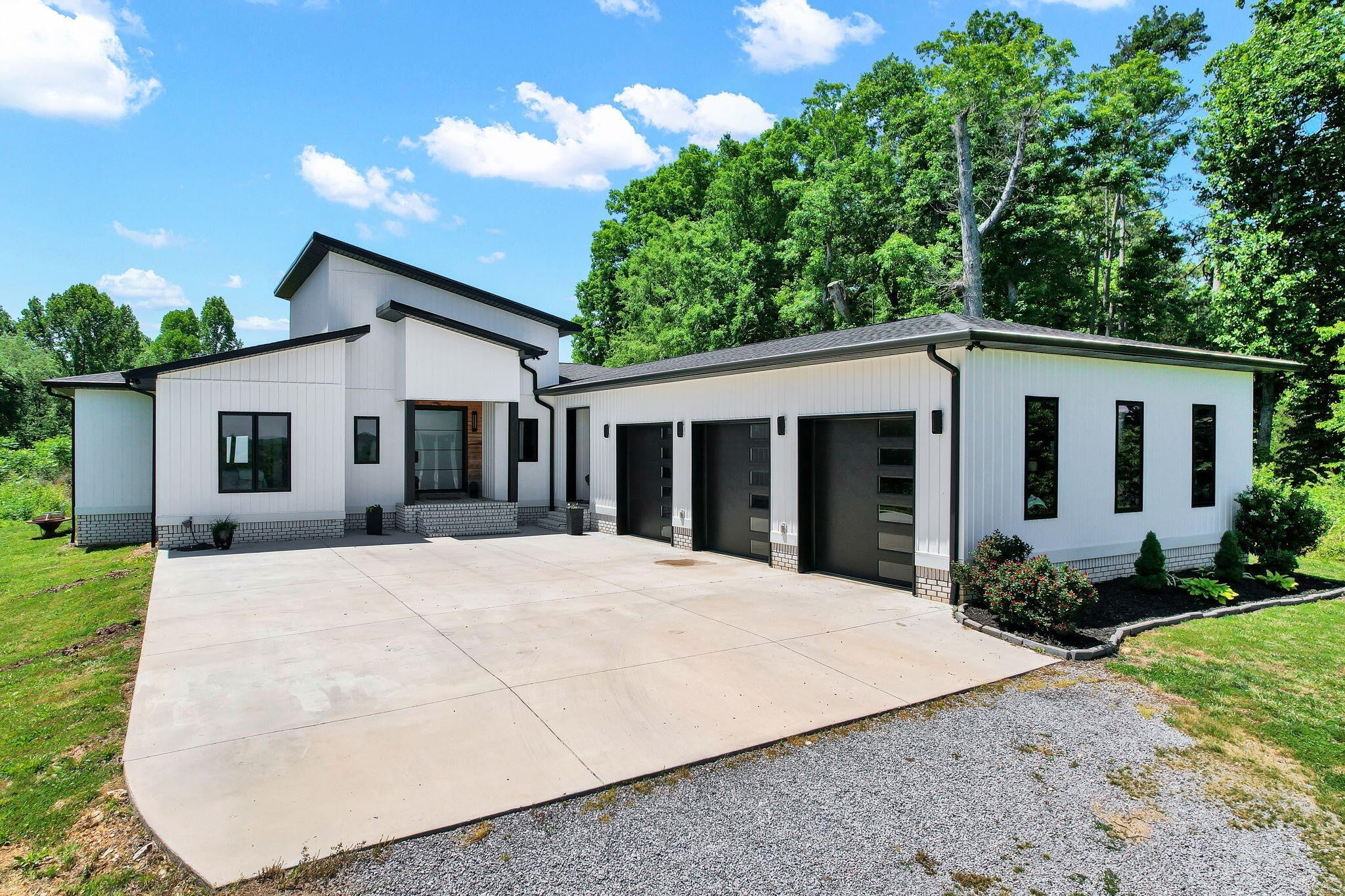 309 County Road 197 — photo