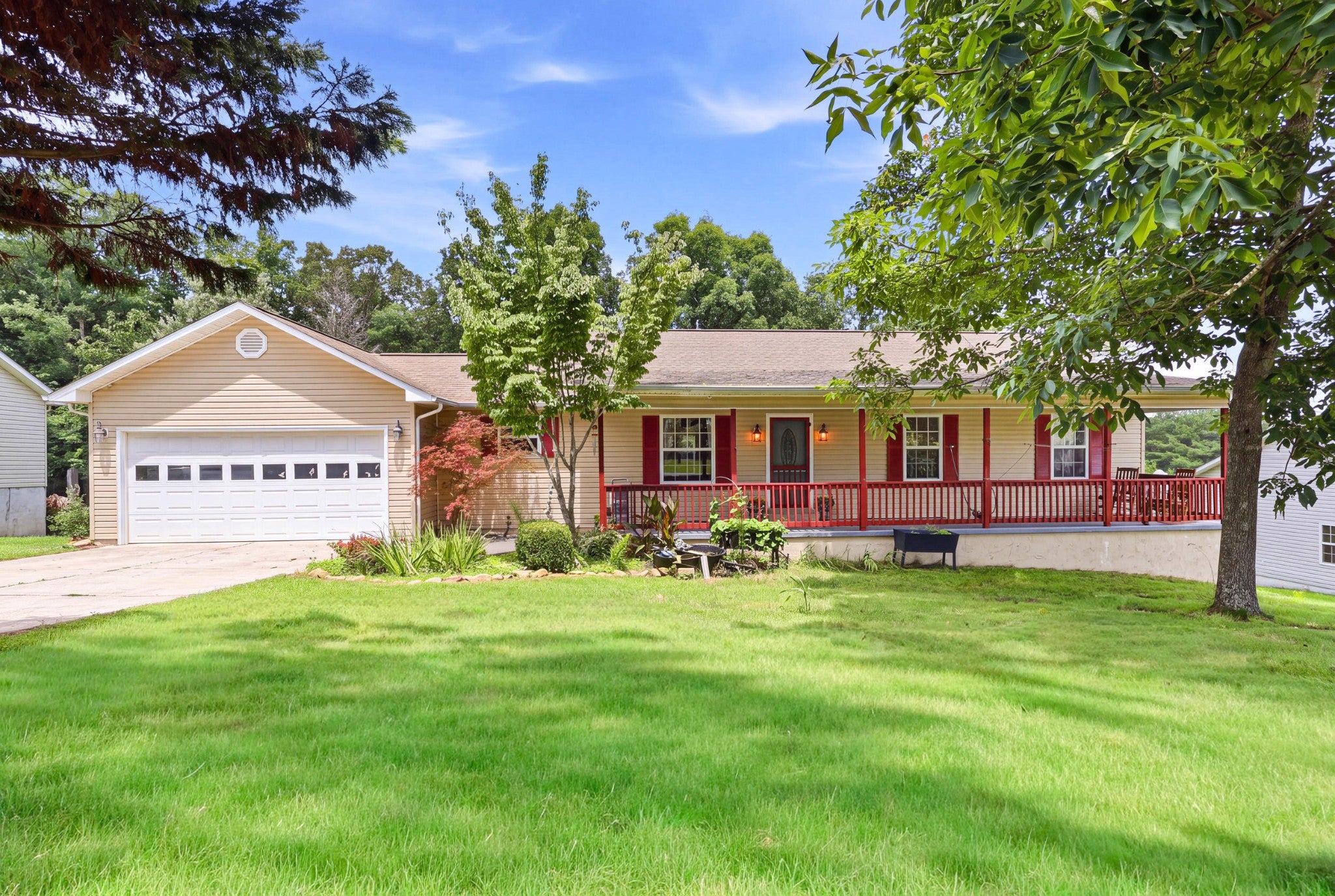 160 Pine Ridge Drive — photo