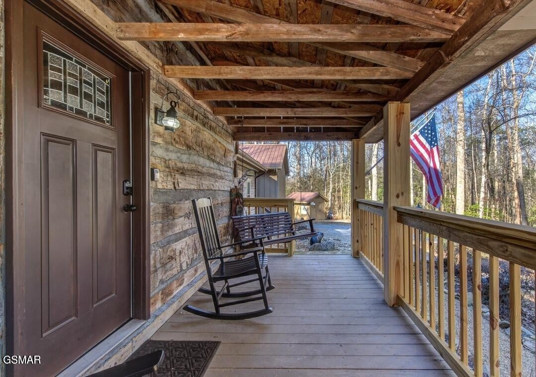 125 Cricket Hollow Way — photo