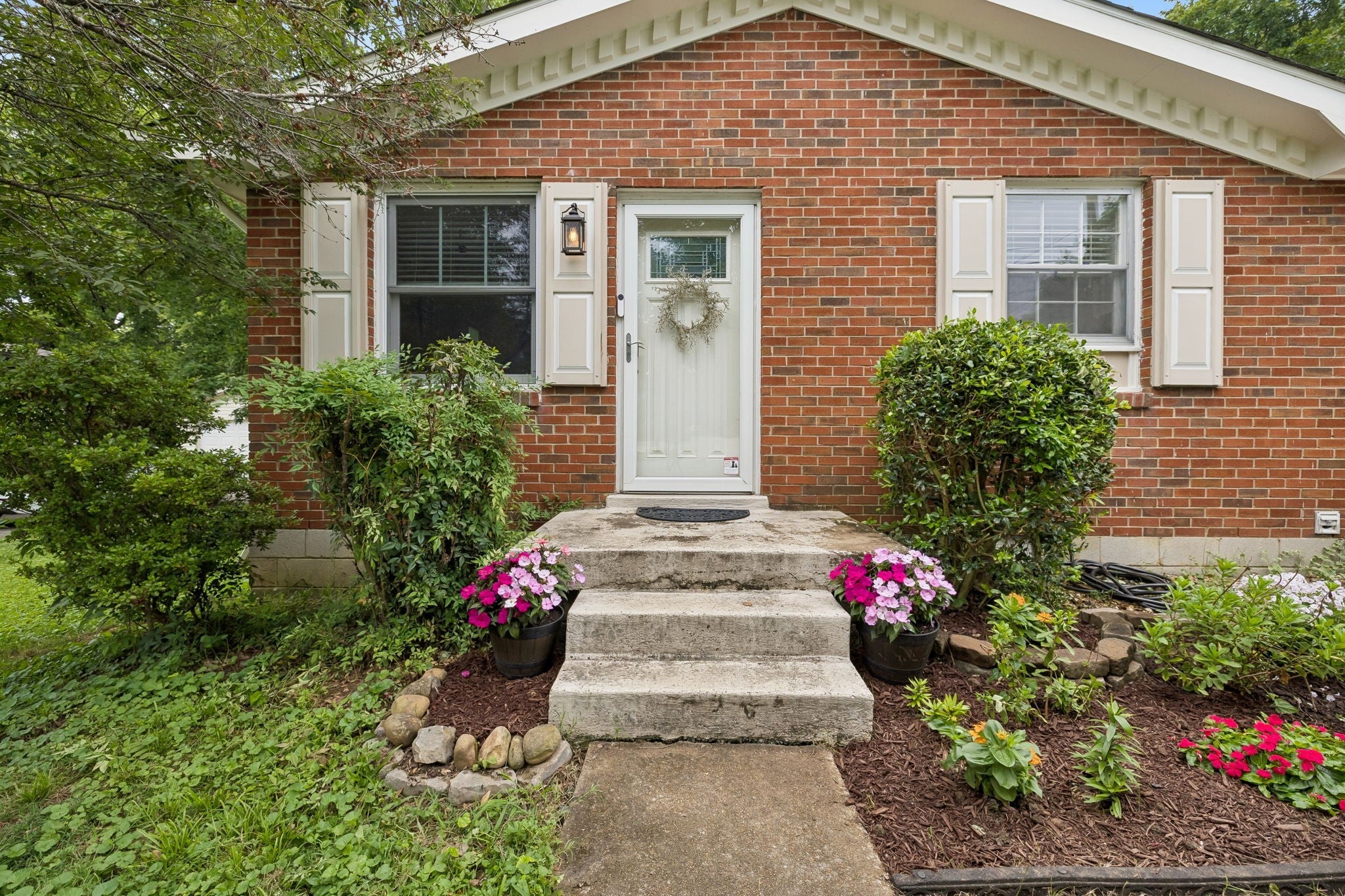7010 Bonnavent Dr — photo