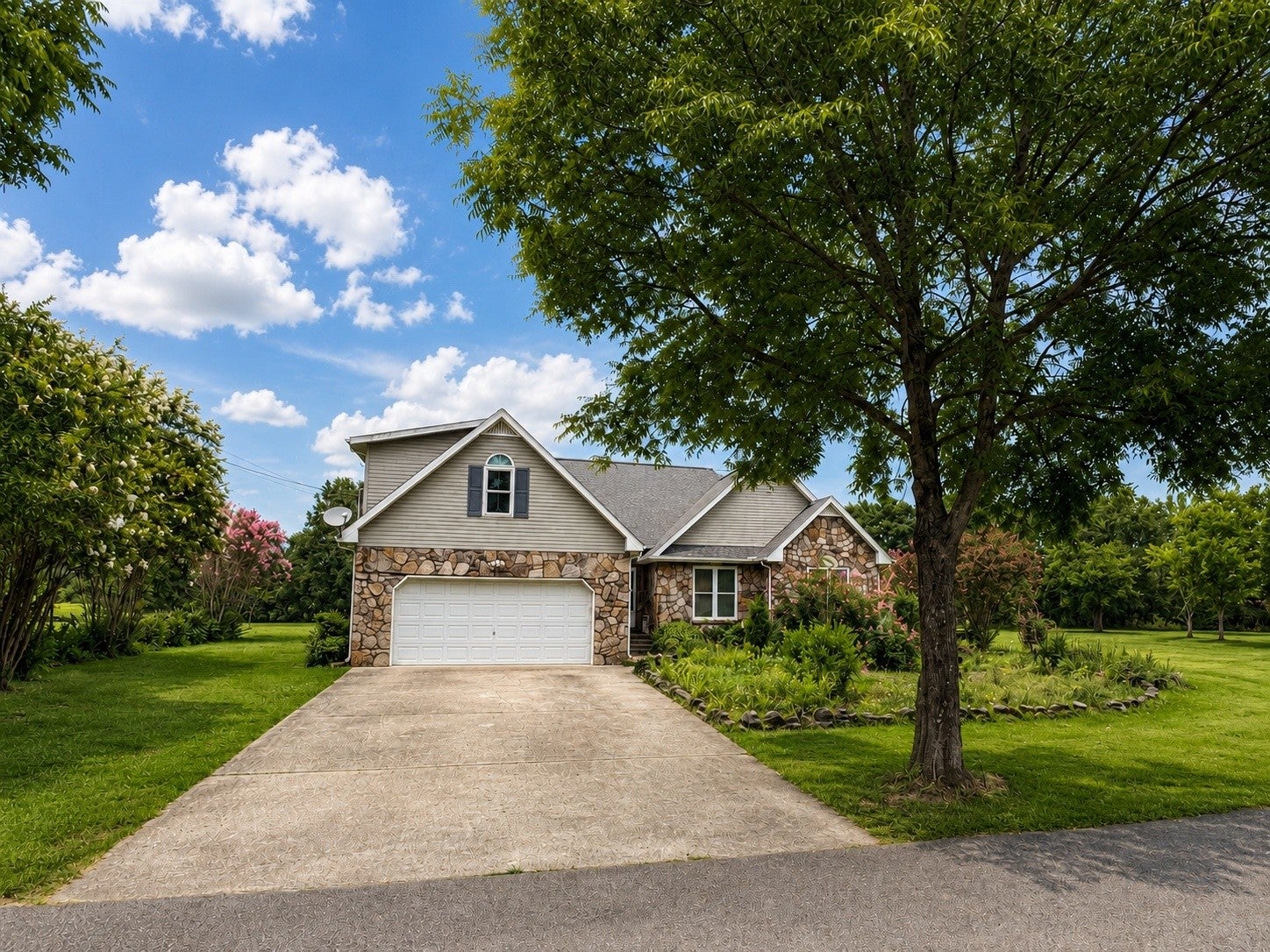 118 Steeplechase Dr — photo