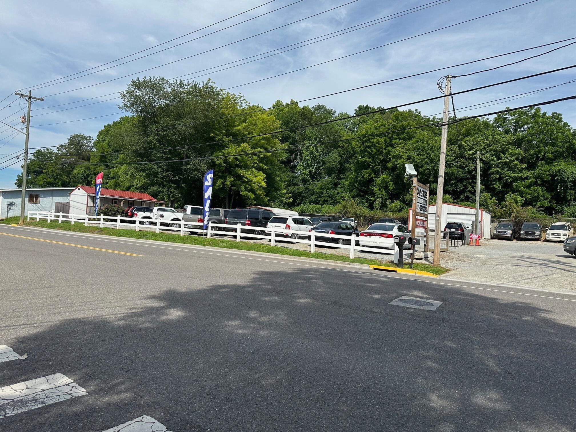 1441 Railroad Street — photo