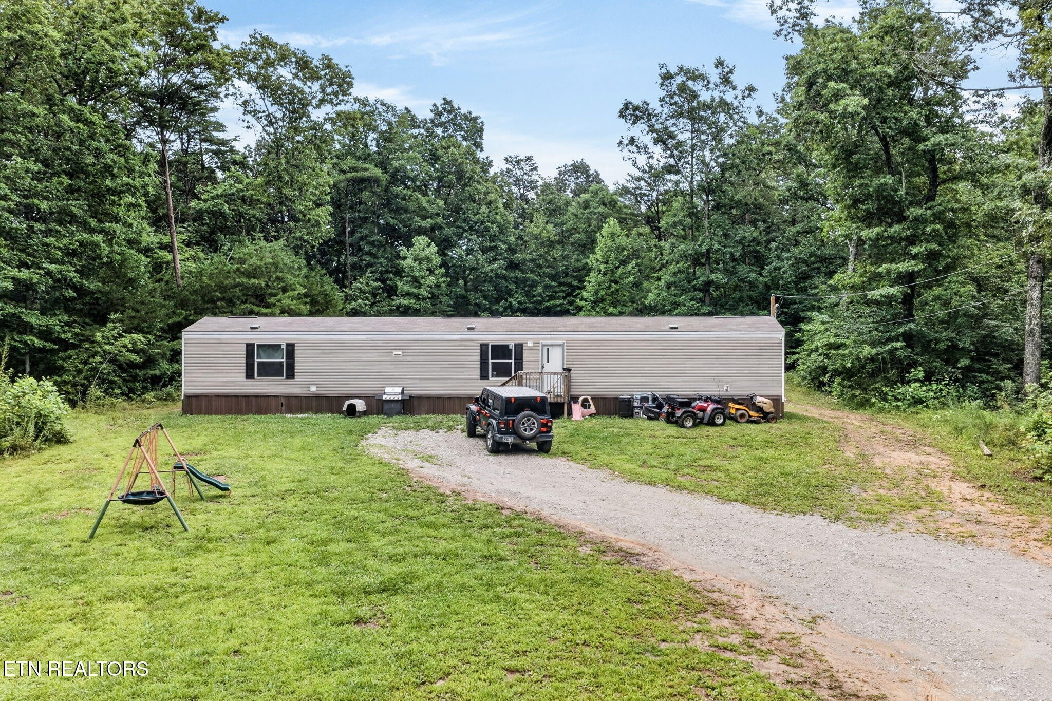 460 Jim Garrett Rd — photo