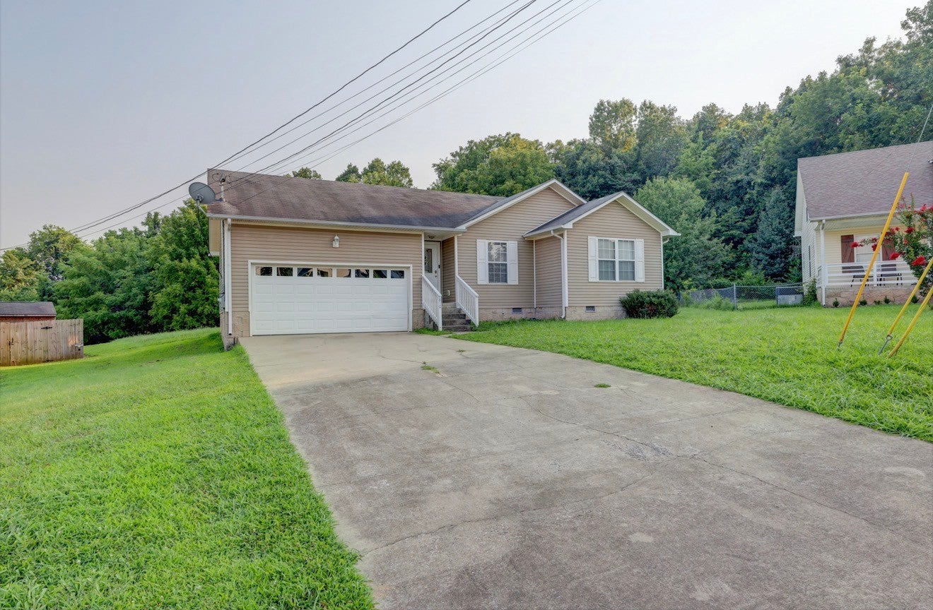 810 Shetland Dr — photo