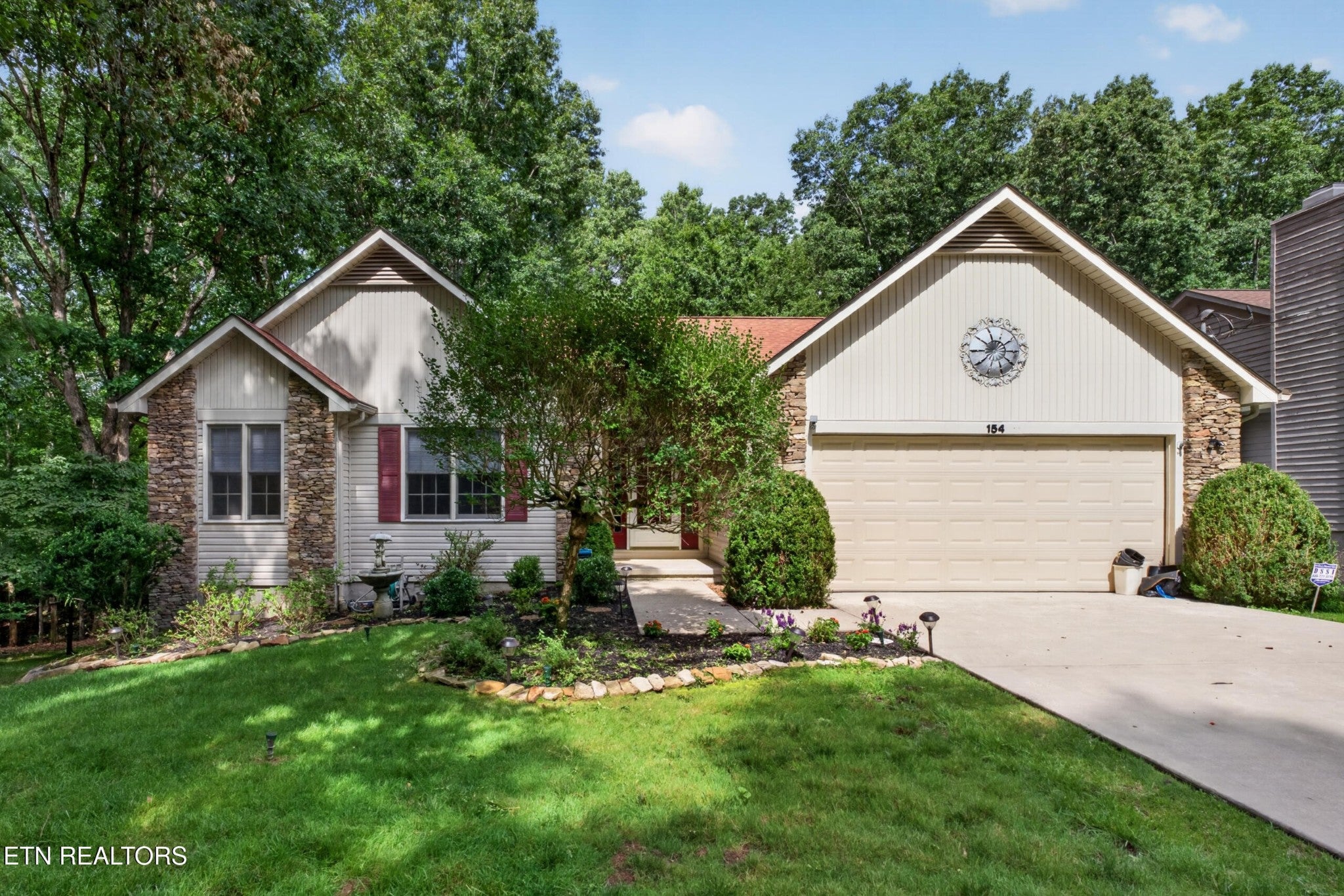 154 Glenwood Drive — photo