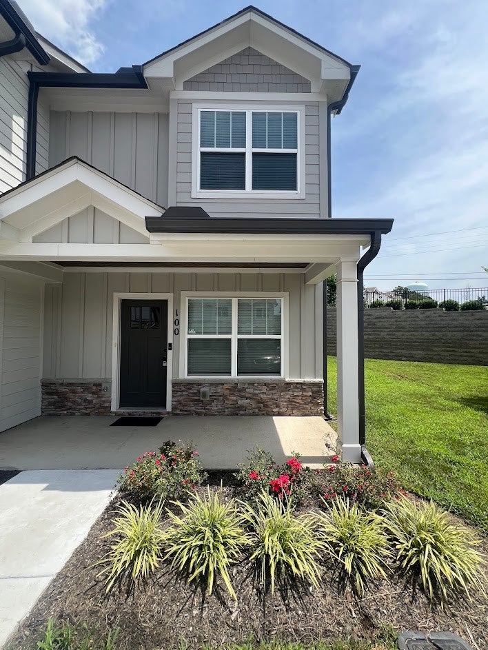 100 Bell Forge Ct — photo