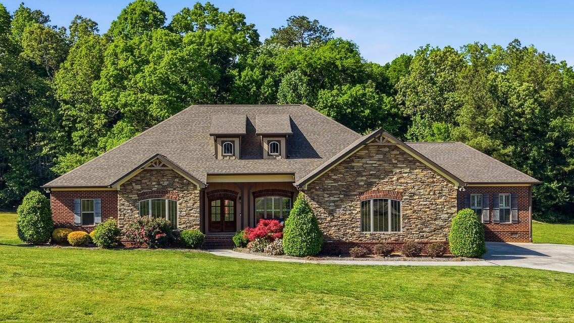1010 Buckingham Way — photo