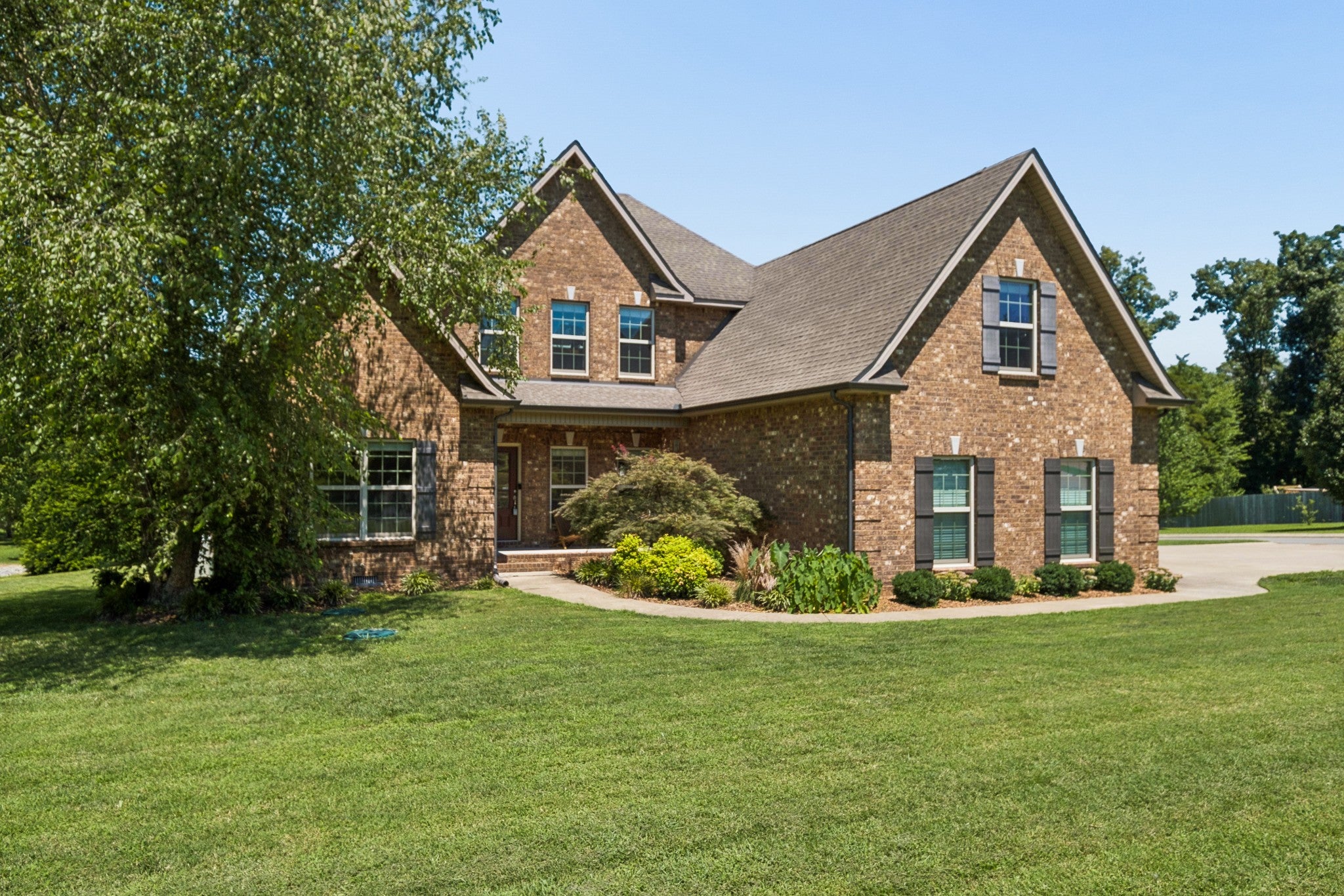 804 Twin View Dr — photo