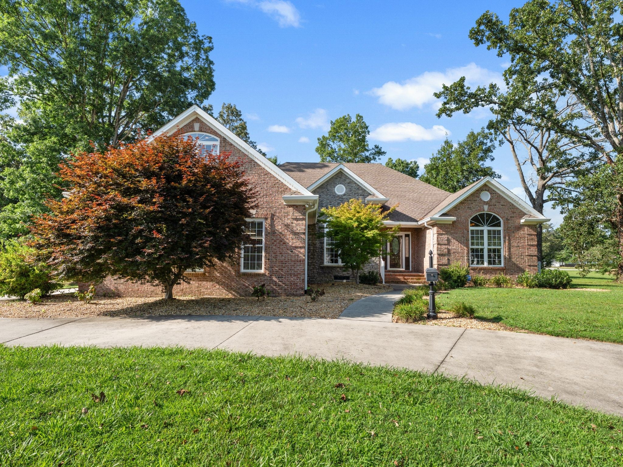 142 Heritage Cir — photo