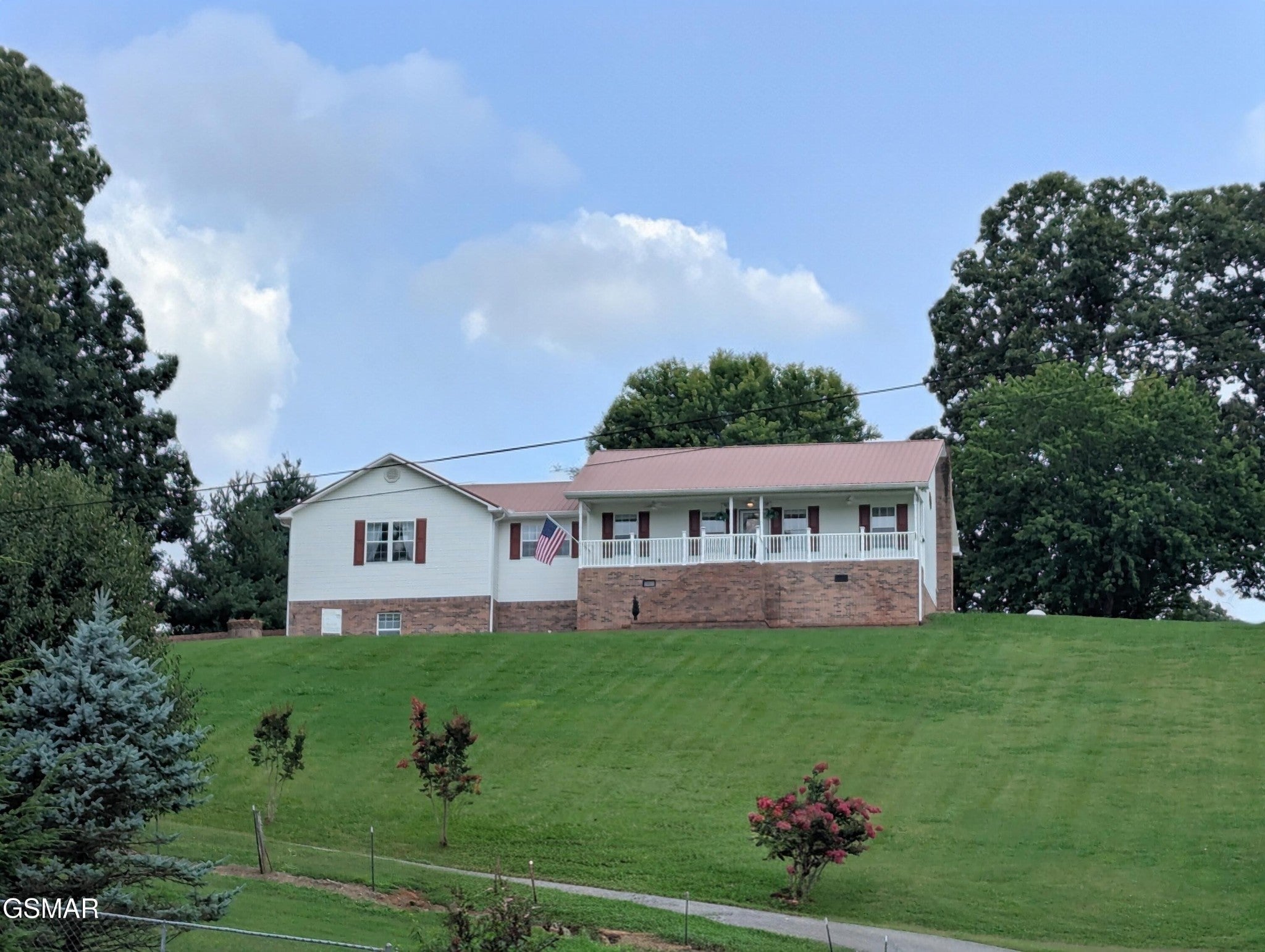 4580 Lakeshore Drive — photo
