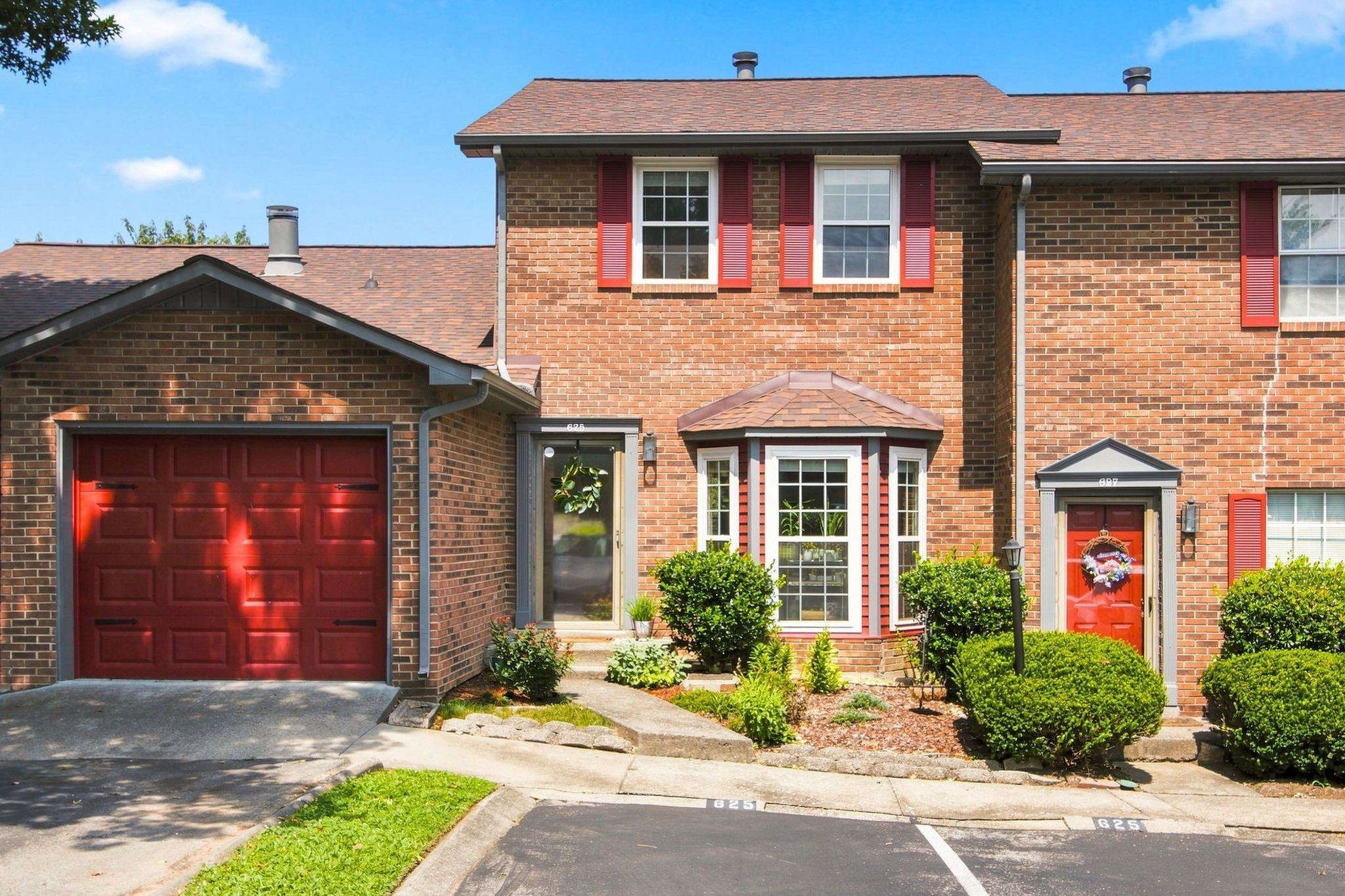 625 Hickory Glade Ct — photo