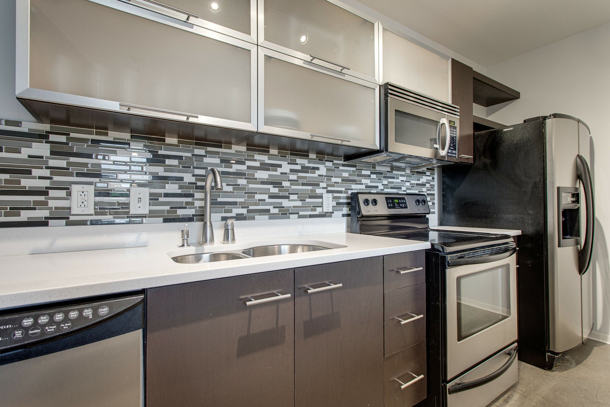 2115 Yeaman Pl 216 — photo
