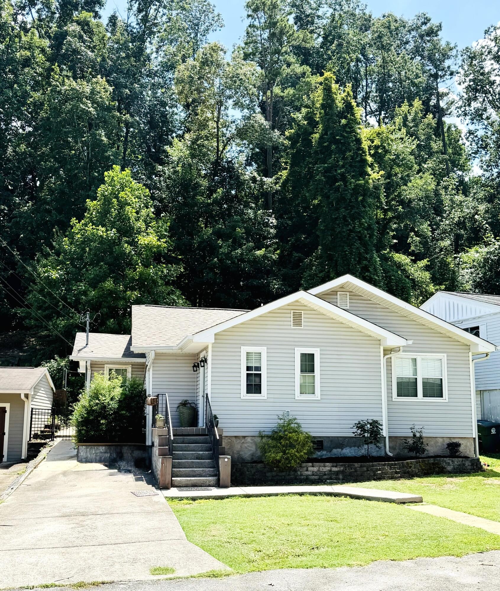 920 Dartmouth Street — photo