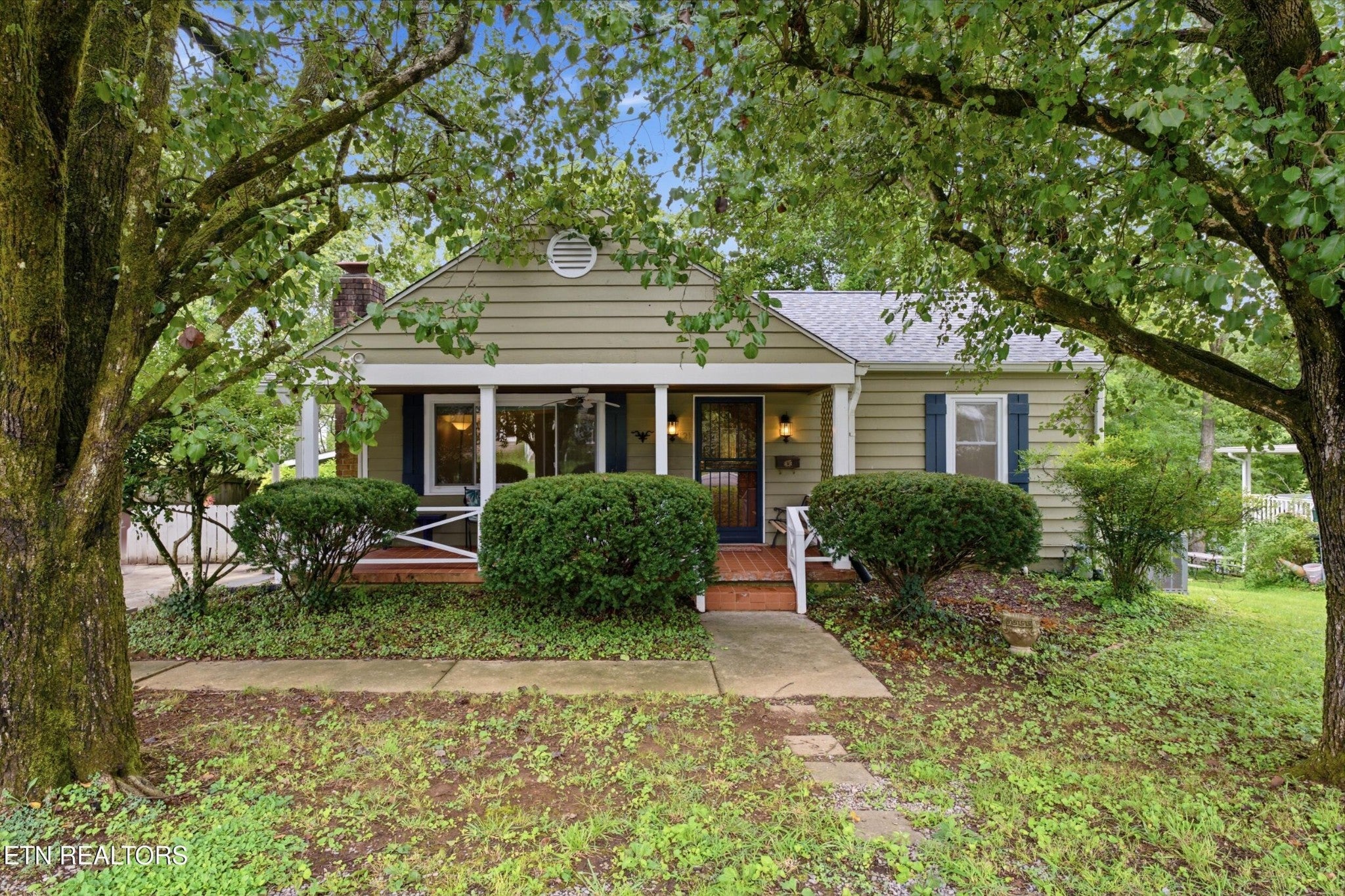 121 Salem Rd — photo