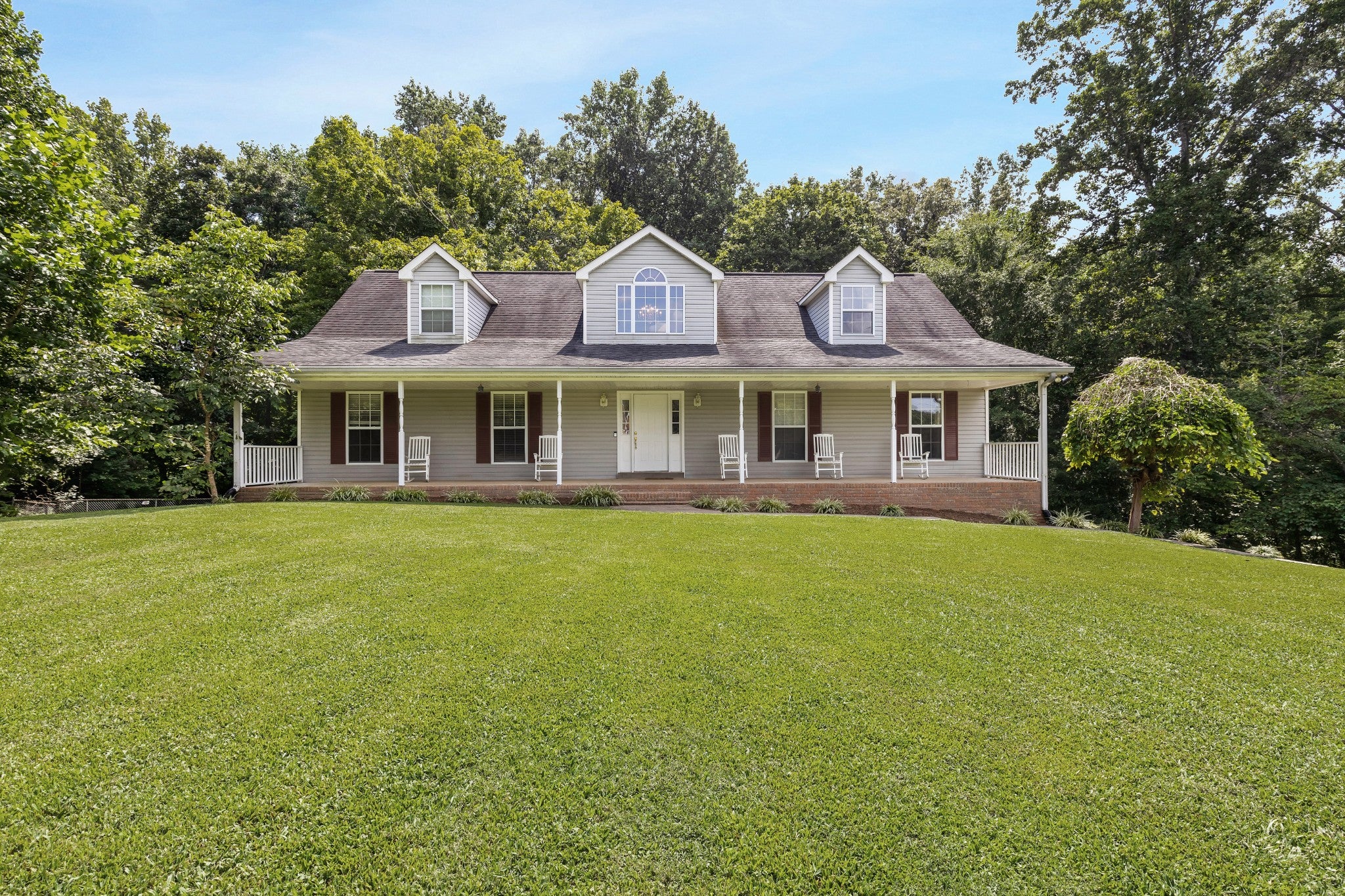 5221 Grand View Ln — photo