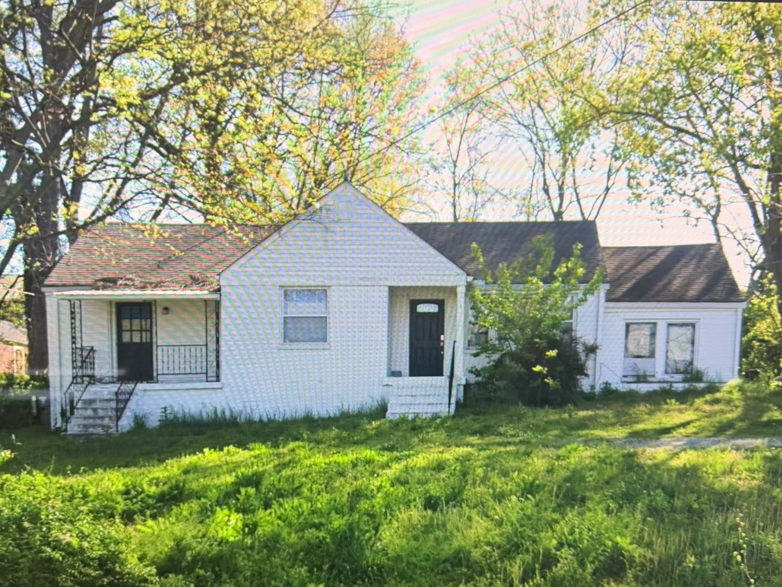 2702 Larmon Dr — photo