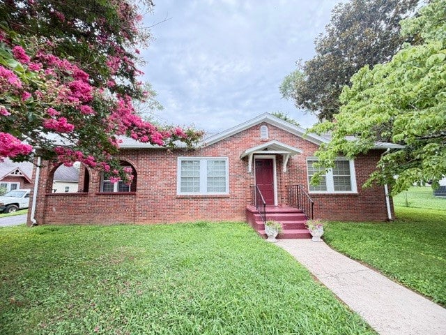 203 Bennett St — photo